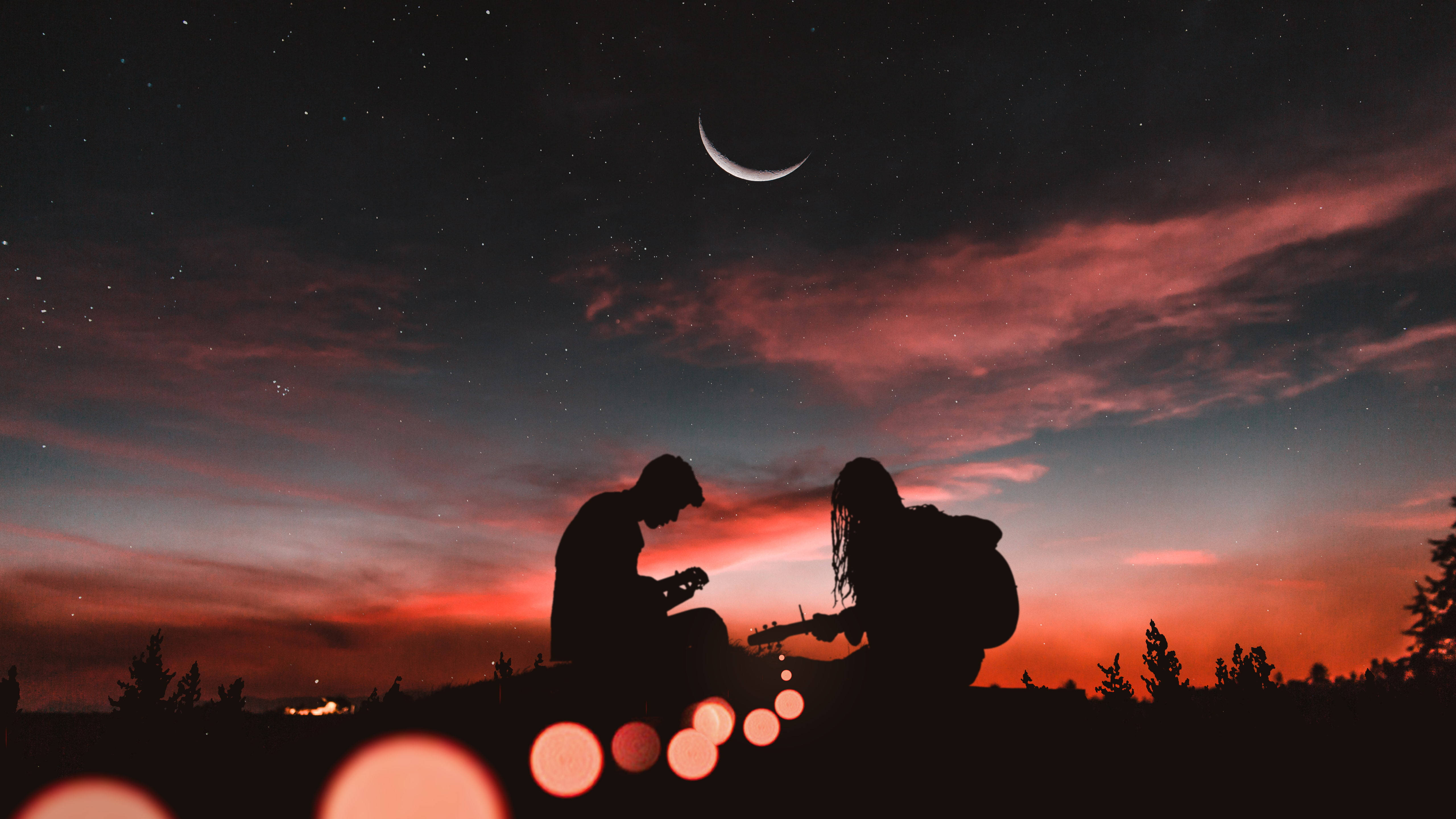couple silhouette, crescent moon, starry sky, 5K Desktop Wallpaper