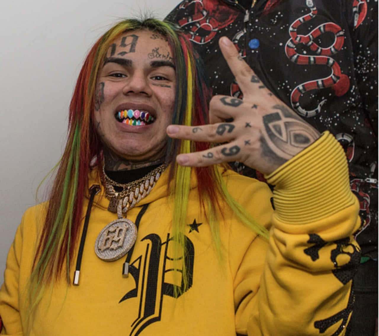 69 Rapper, rainbow hair, tattoos, HD Desktop Wallpaper