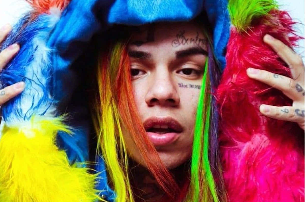 rainbow hair, colorful fur coat, tattoos, SD Desktop Wallpaper