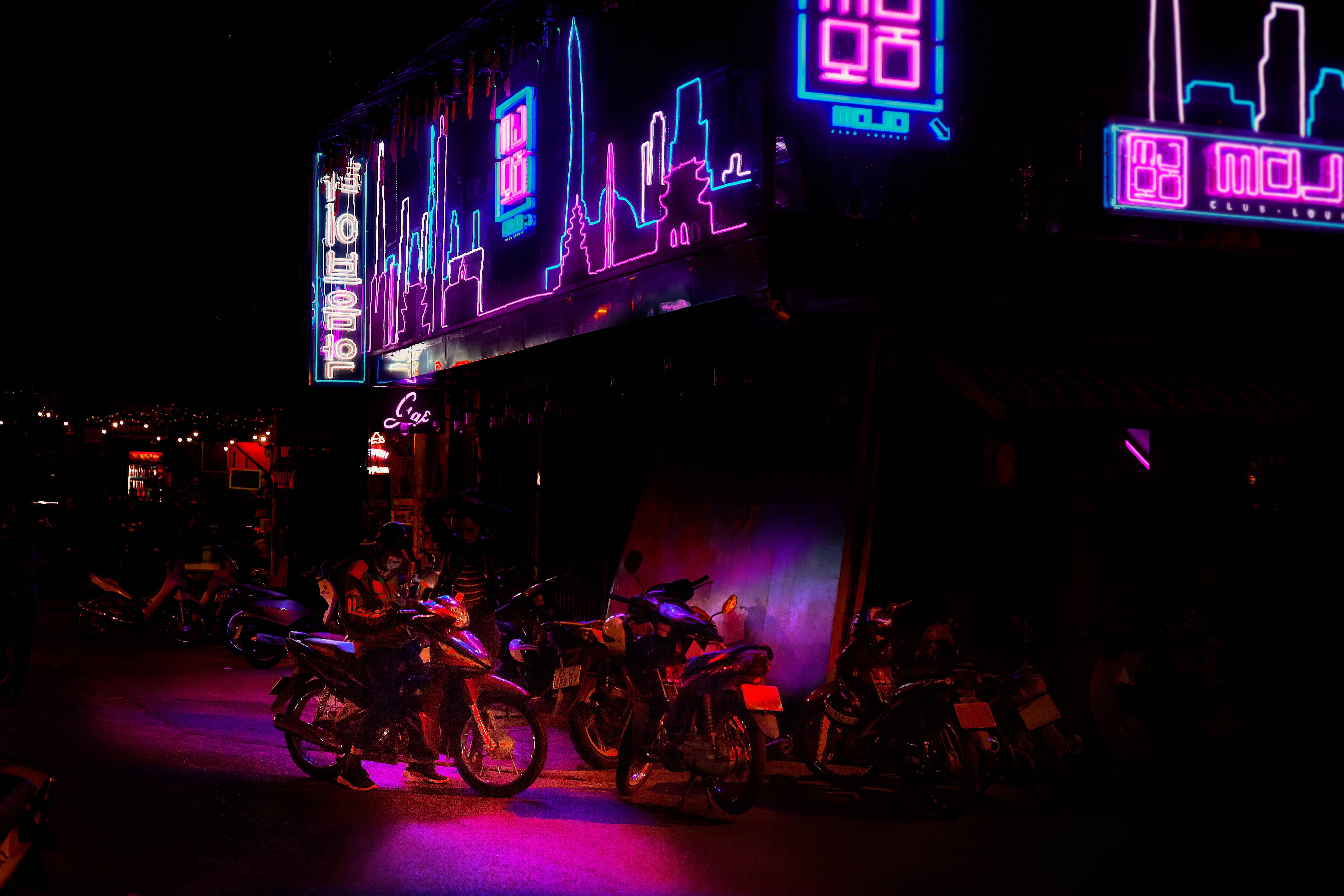 vaporwave universe, neon signs, pink, 5K Desktop Wallpaper