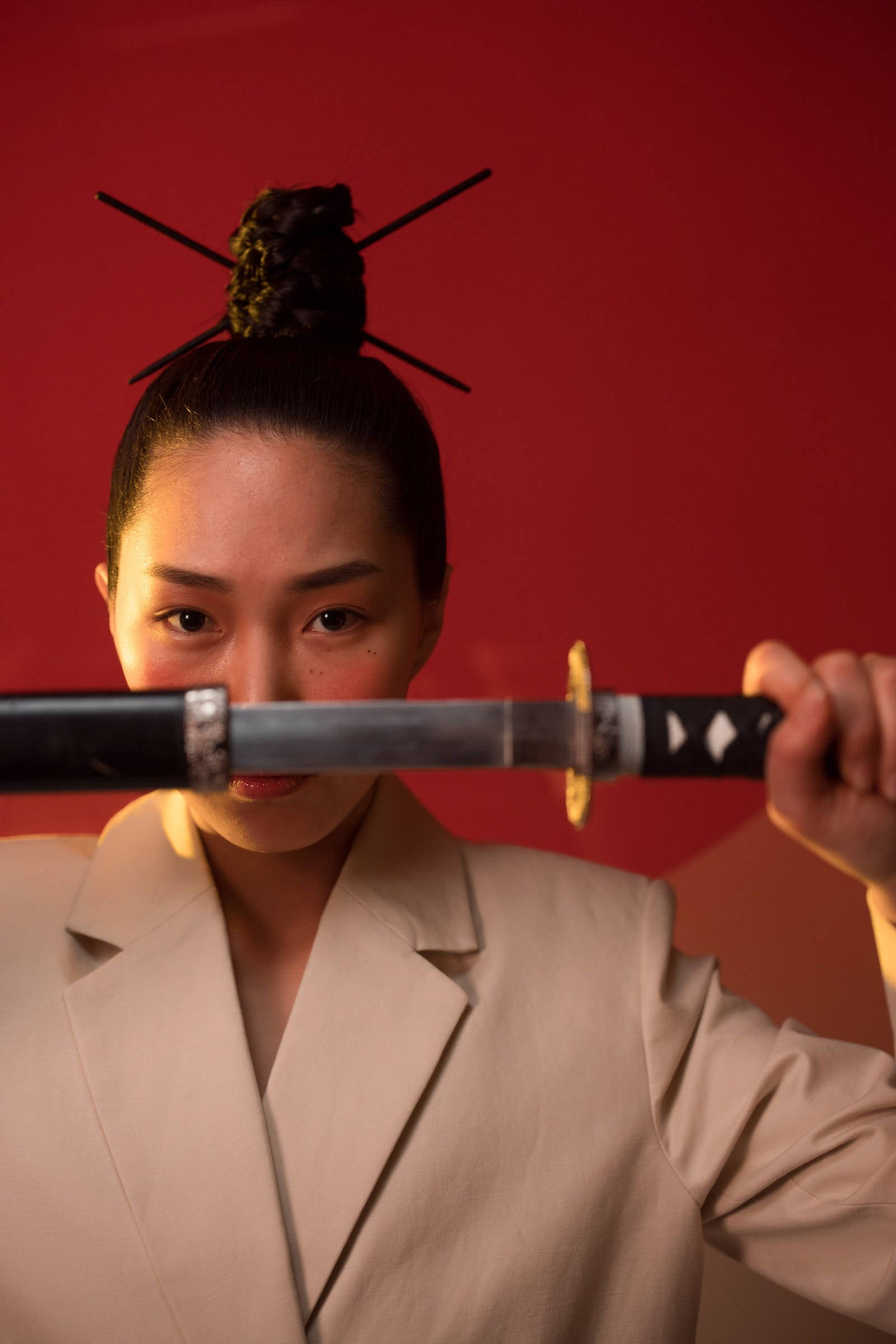 8K Samurai Woman, silver katana, beige suit, Full HD Phone Wallpaper