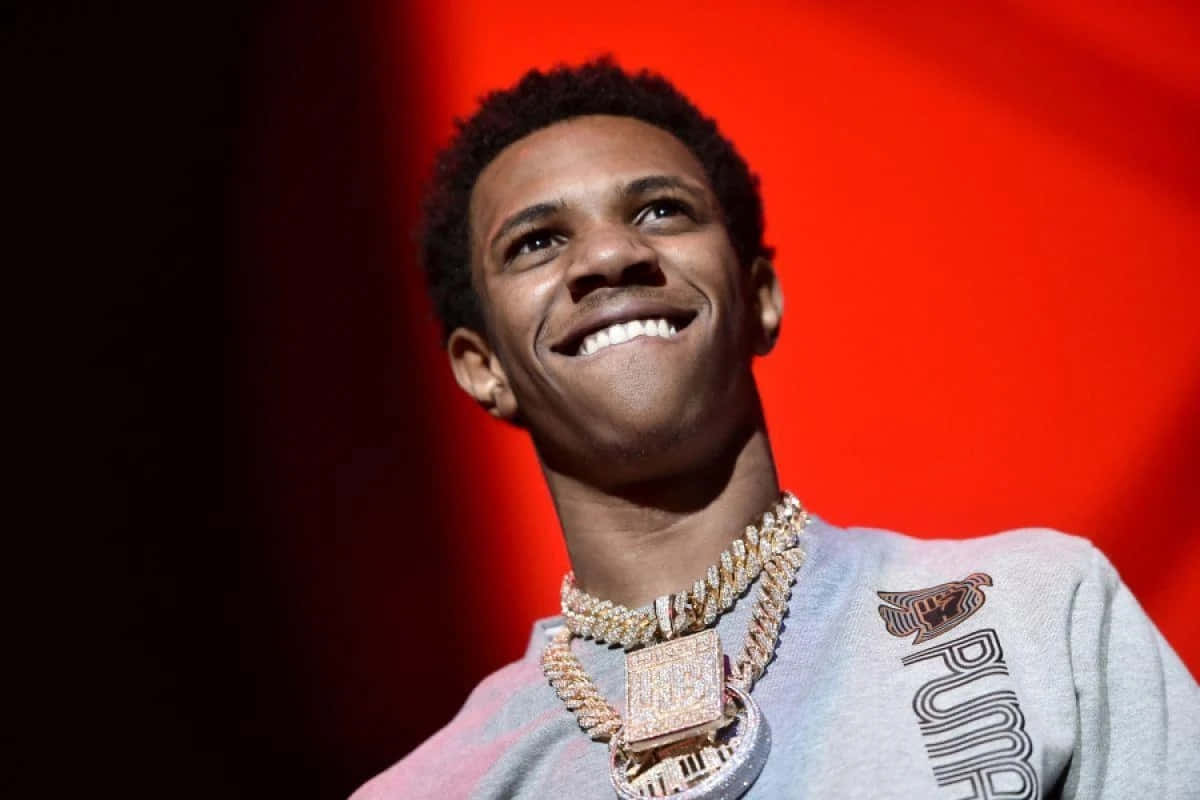 A Boogie Wit Da Hoodie, grey Puma sweatshirt, large diamond-encrusted chain, SD Desktop Wallpaper