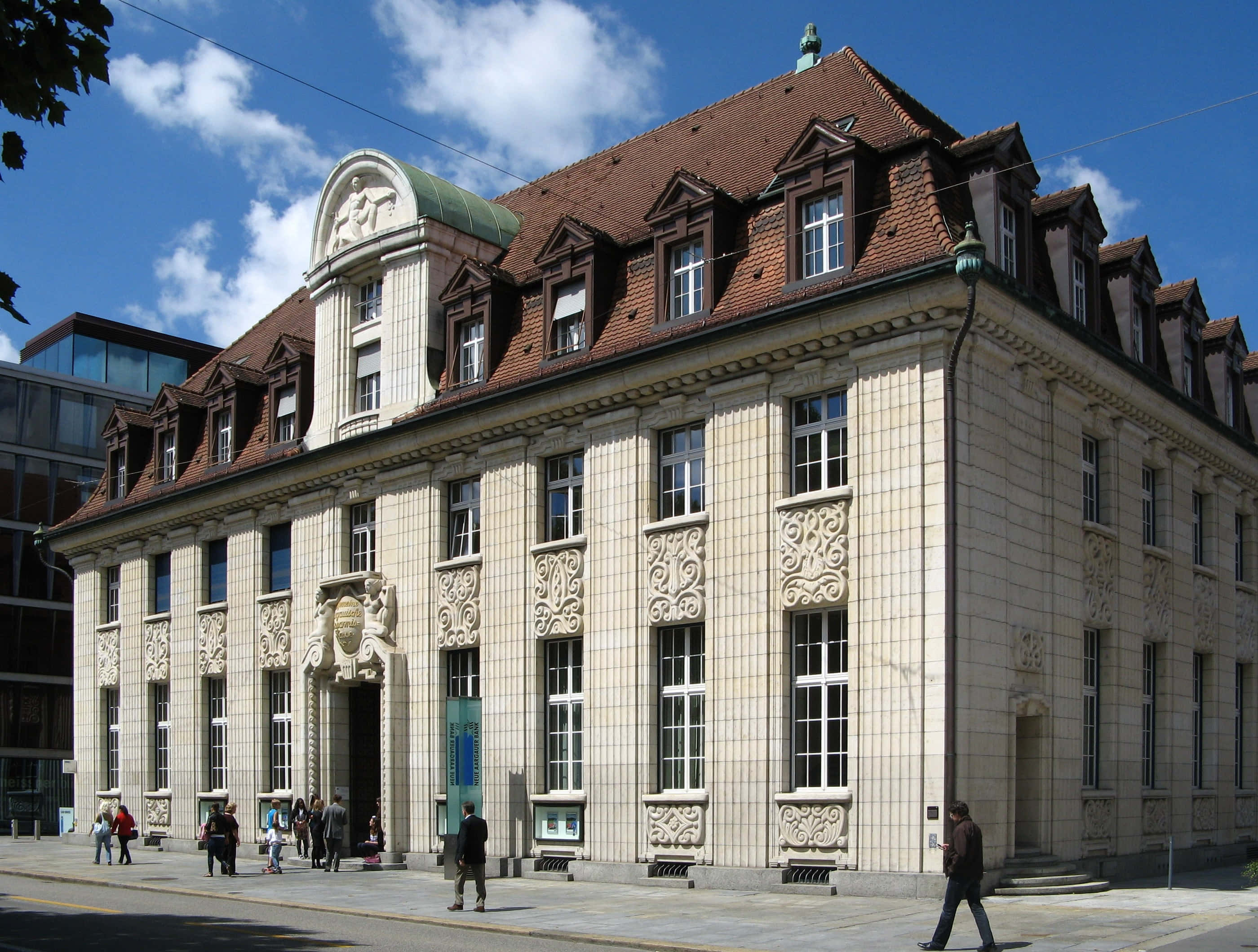 Aarau, historic building, red tiled roof, 2K Desktop Wallpaper