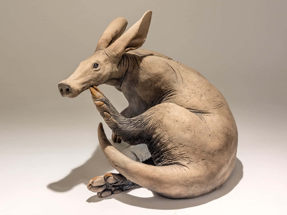 curled aardvark sculpture, clay sculpture, aardvark, SD Desktop Wallpaper