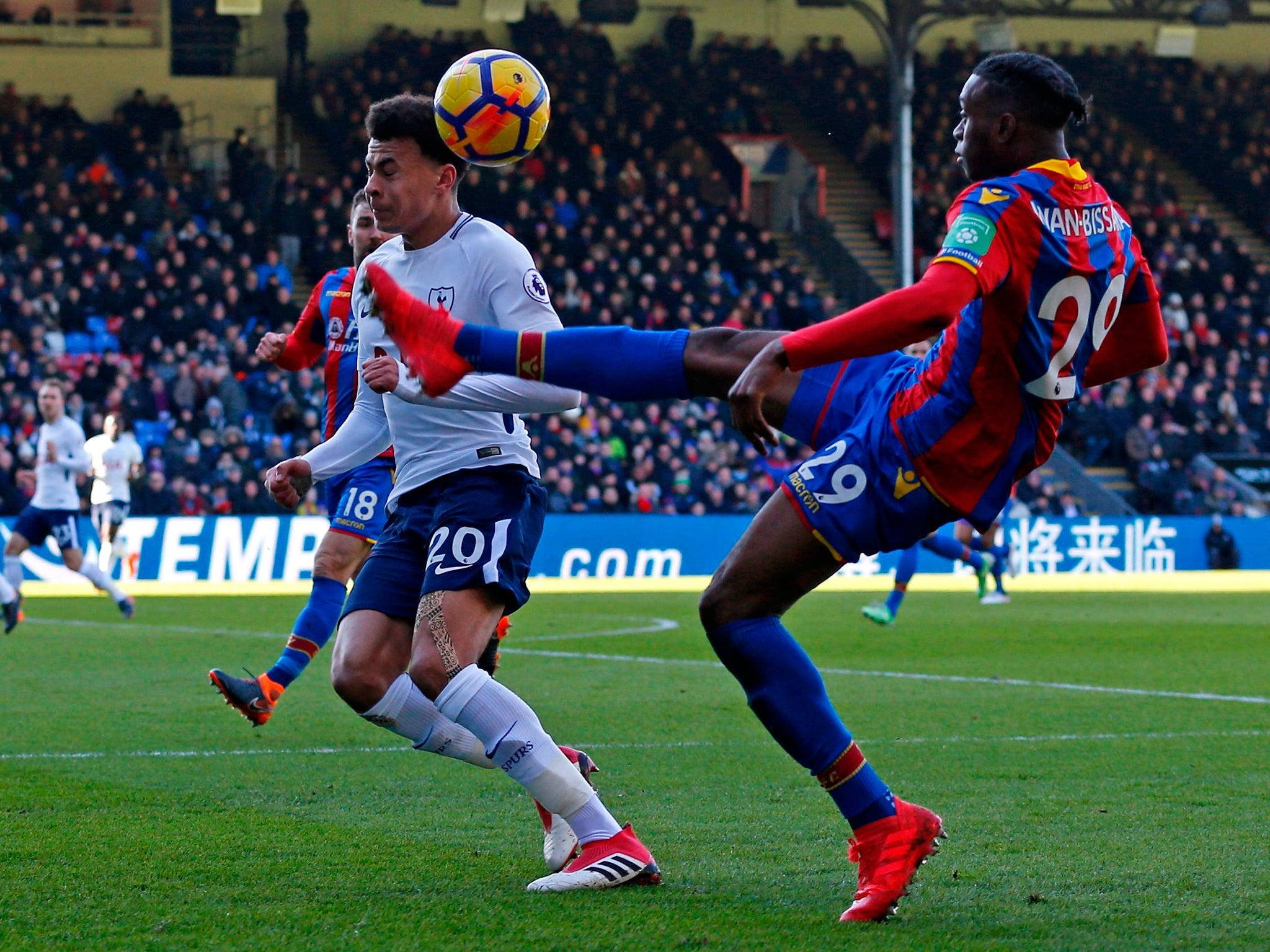 Aaron Wan-Bissaka, stretch kick, vibrant yellow ball, Full HD Desktop Wallpaper