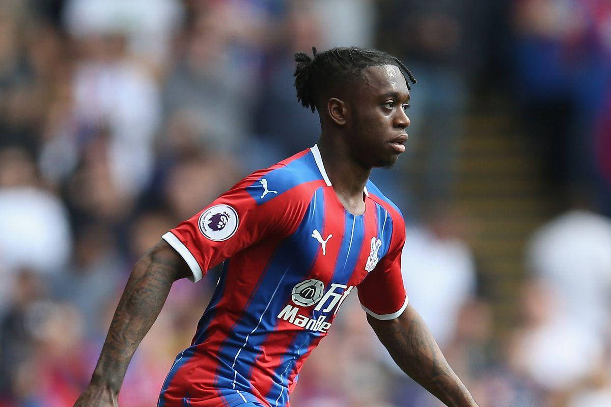 Aaron Wan-Bissaka, red and blue striped jersey, daytime match, SD Desktop Wallpaper