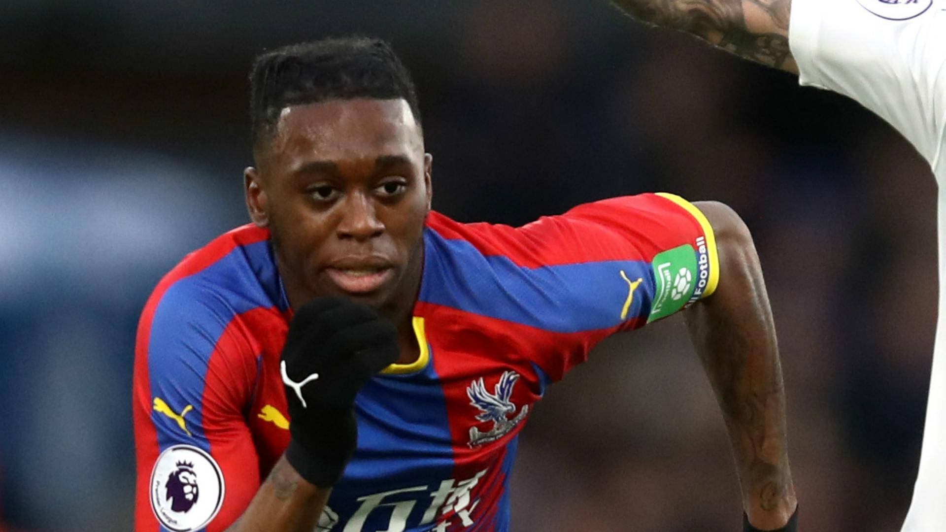 Aaron Wan-bissaka, red and blue kit, captain's armband, Full HD Desktop Wallpaper