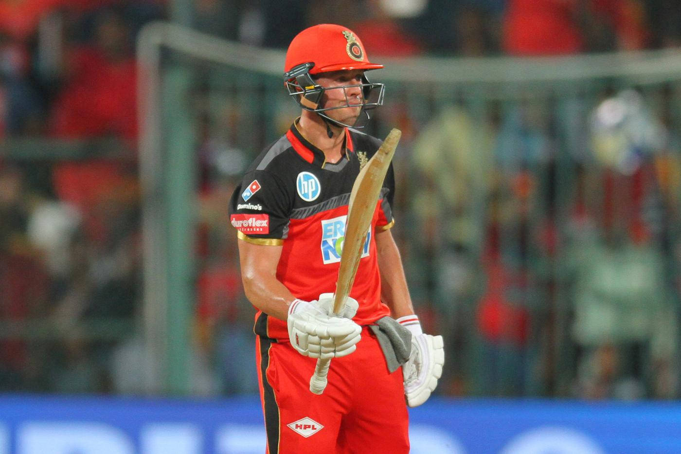 AB De Villiers, RCB, red uniform, HD Desktop Wallpaper