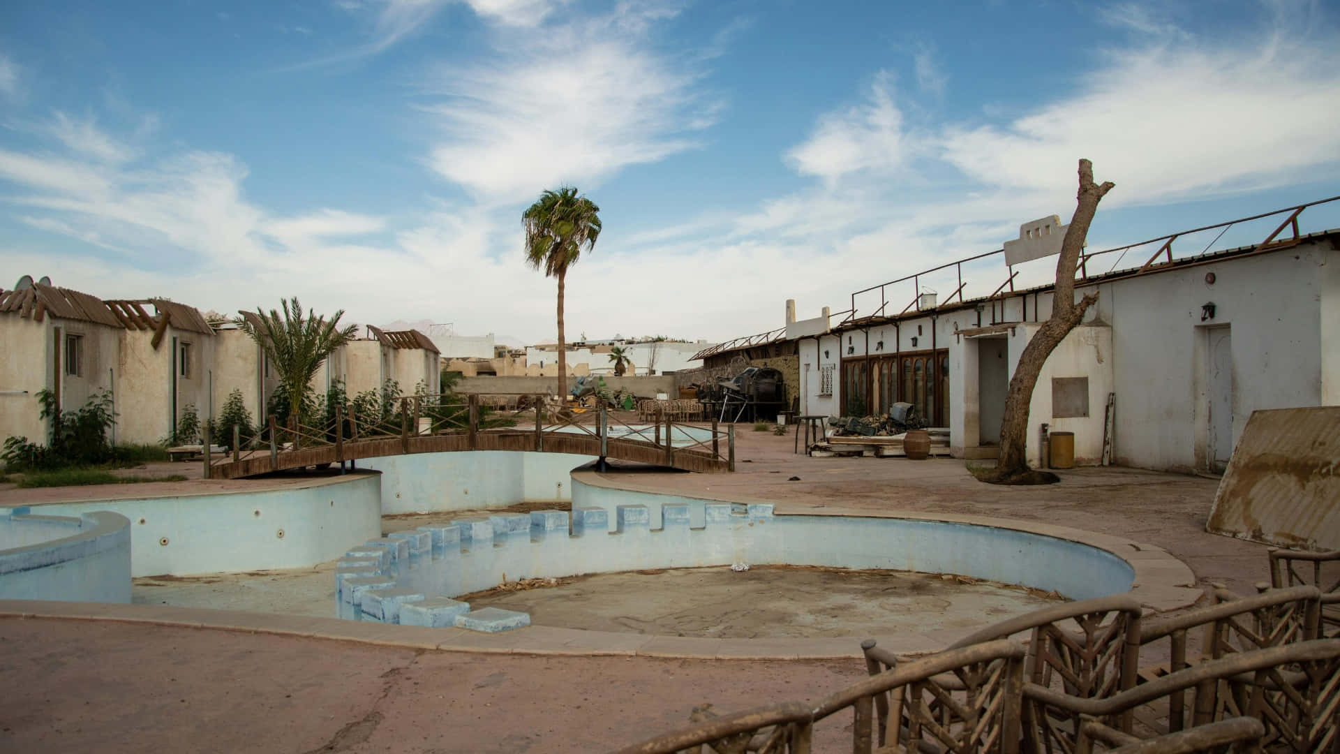 abandoned desert pool, blue pools, white buildings, Full HD Desktop Wallpaper