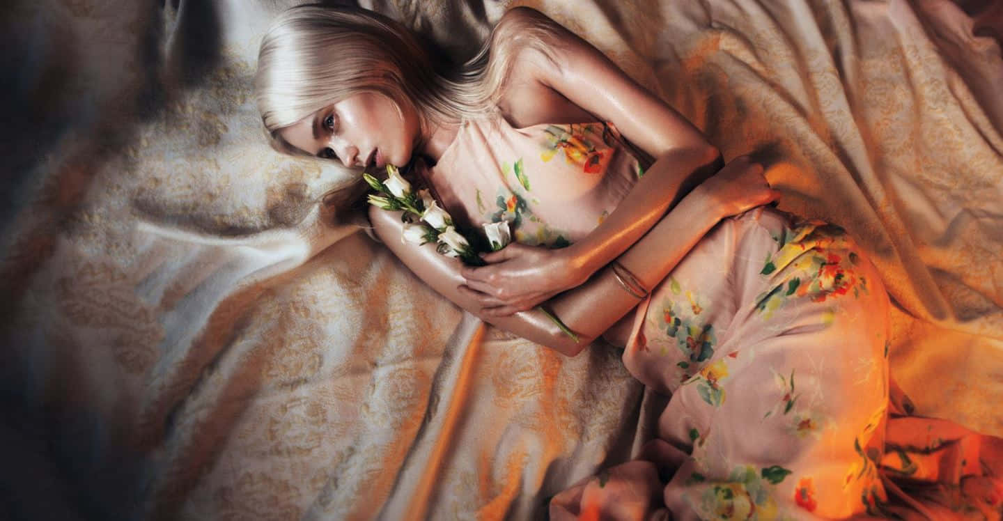Abbey Lee Kershaw, blonde hair, patterned bed, HD Desktop Wallpaper