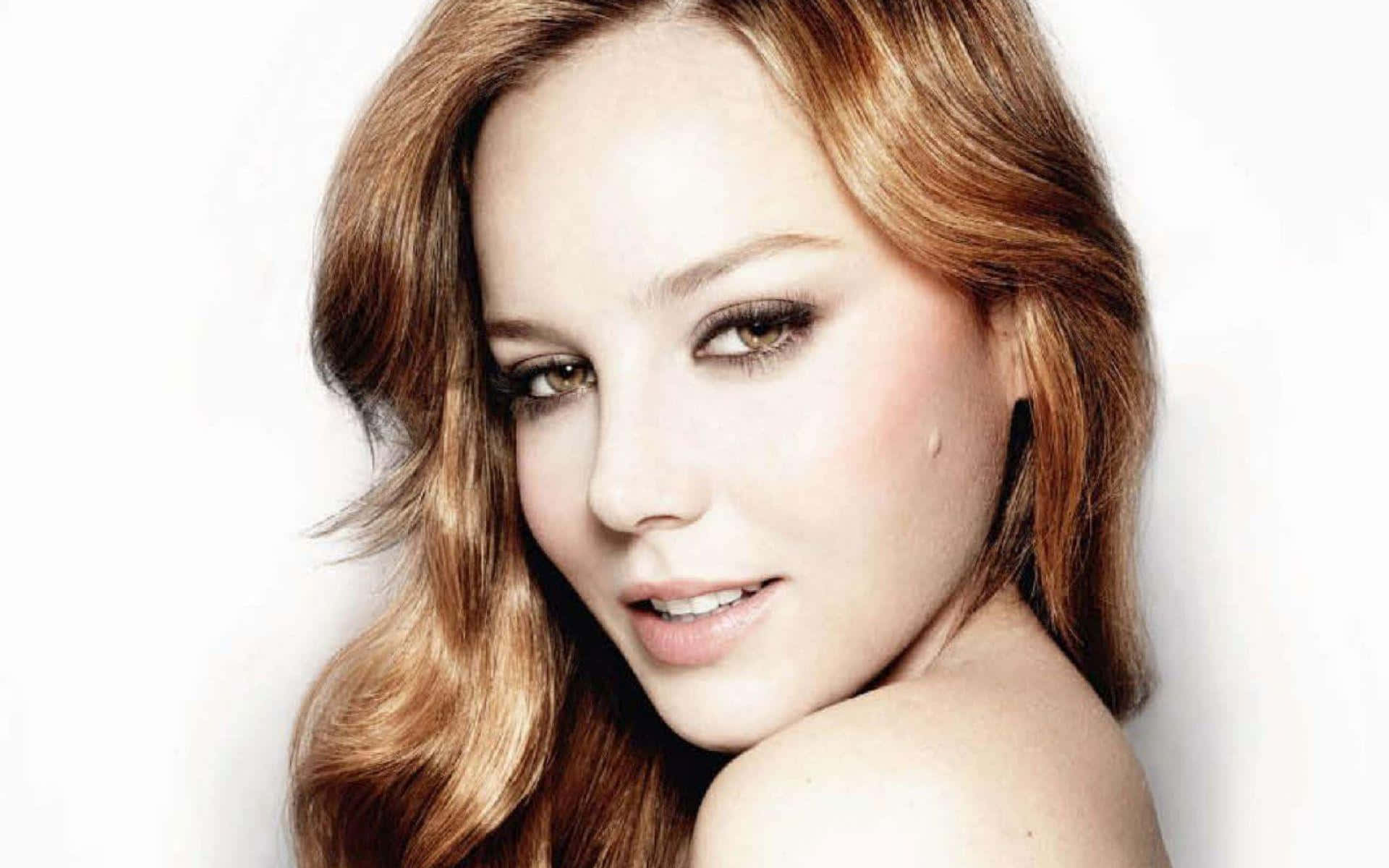 Abbie Cornish, wavy auburn hair, smoky eye makeup, Full HD Desktop Wallpaper