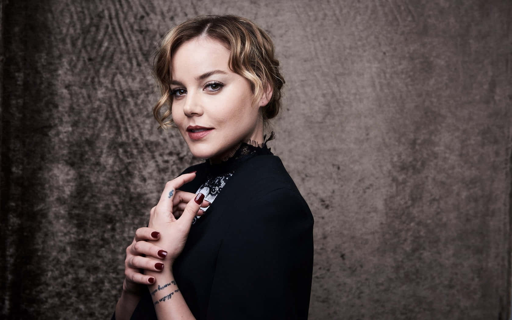 Abbie Cornish, blonde hair, red nails, HD Desktop Wallpaper