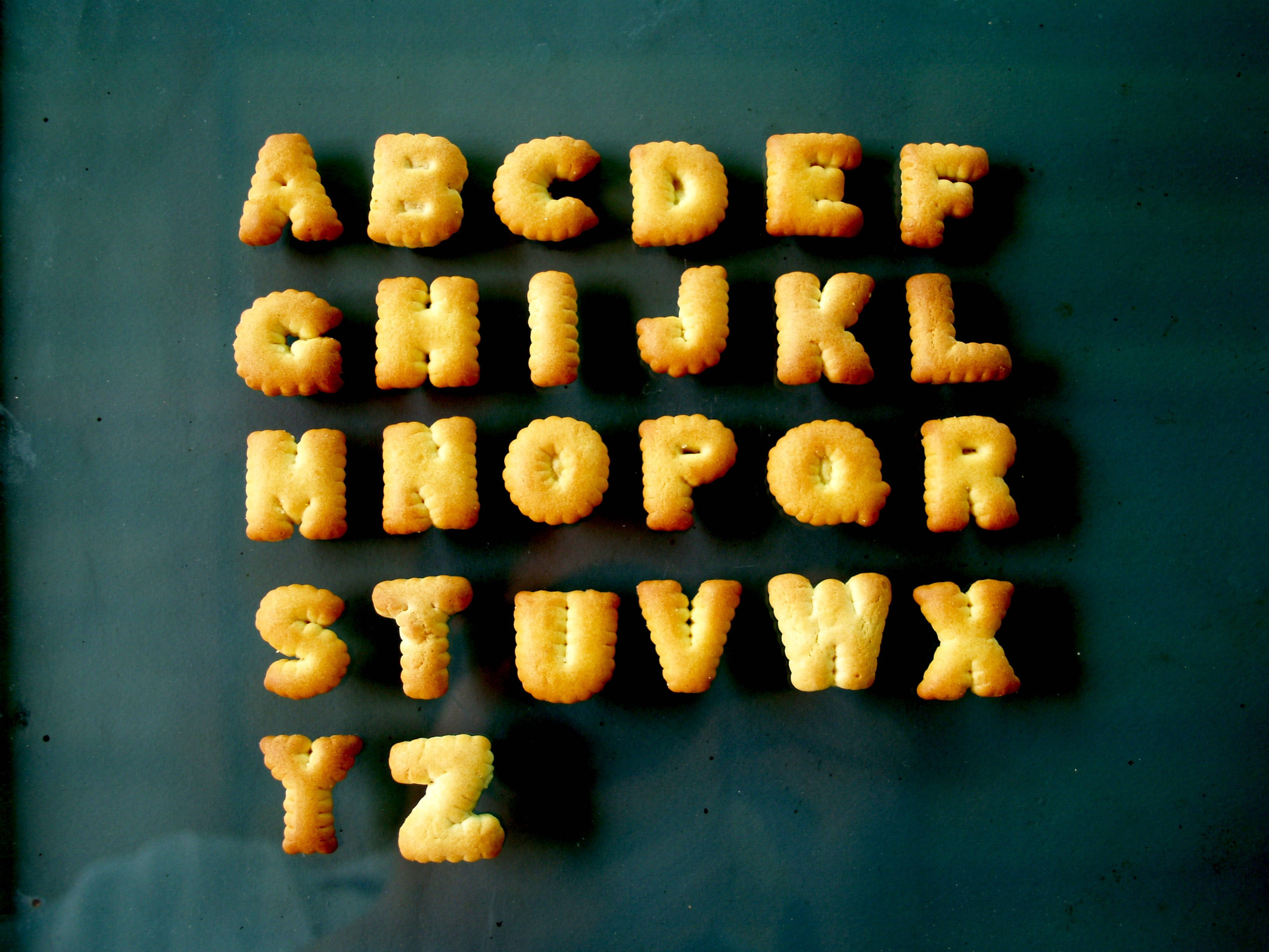 ABC Alphabets, crackers, golden, 2K Desktop Wallpaper