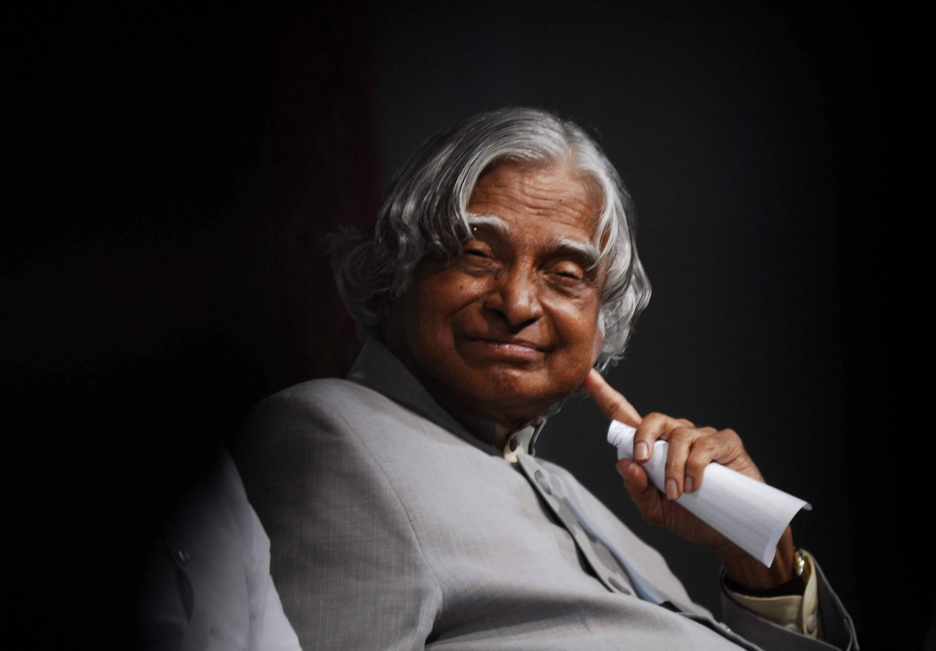 Abdul Kalam, gray hair, warm smile, 2K Desktop Wallpaper