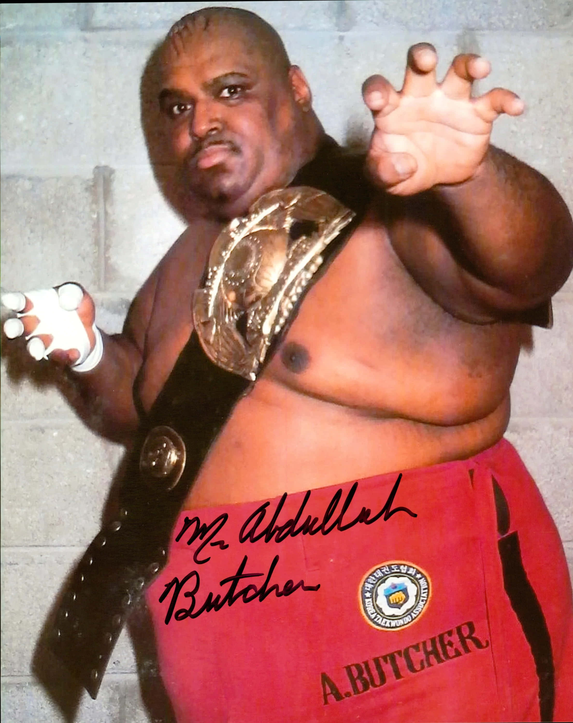 Abdullah The Butcher, red trunks, gold championship belt, 2K Phone Wallpaper
