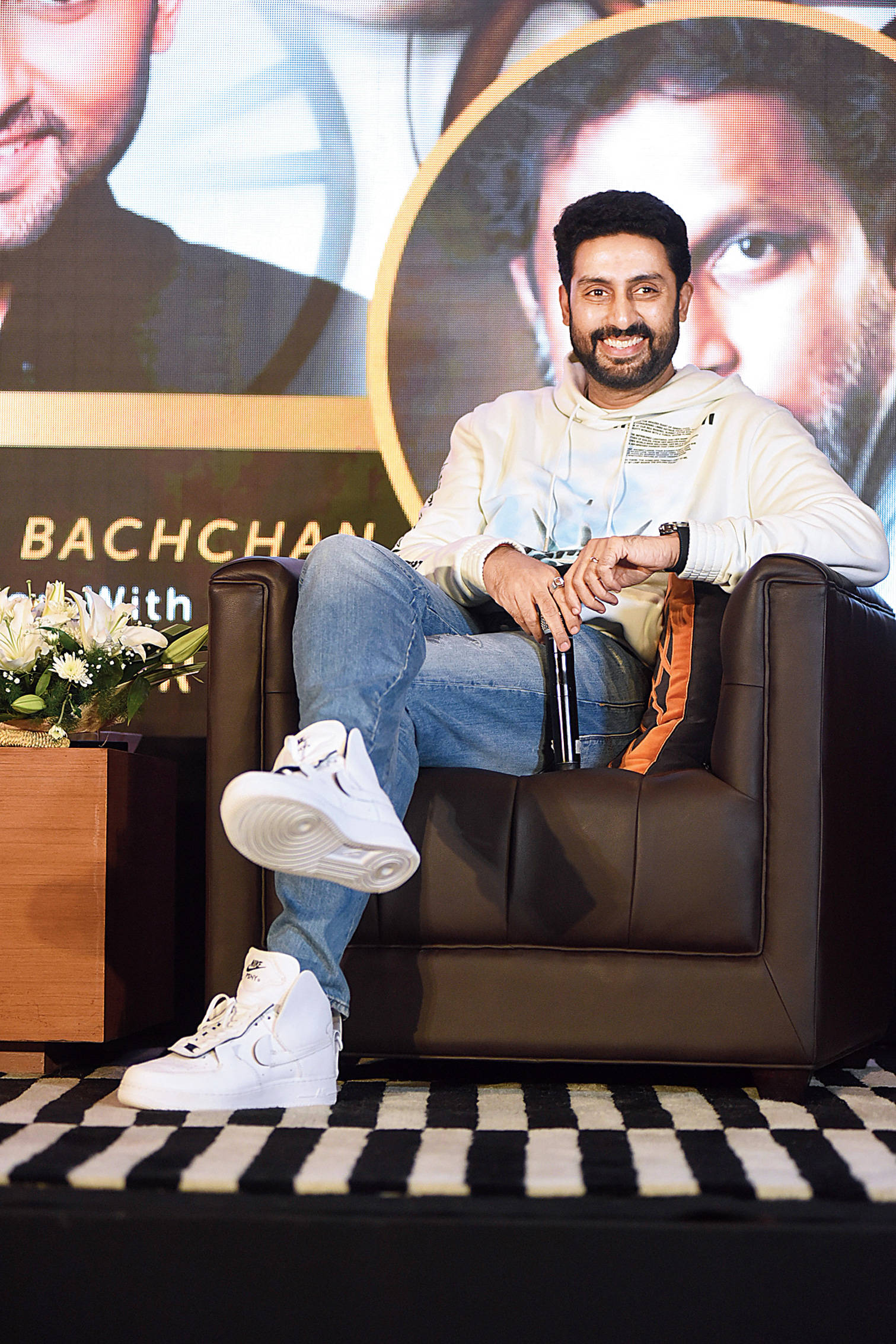 Abhishek Bachchan, white hoodie, jeans, Full HD Phone Wallpaper