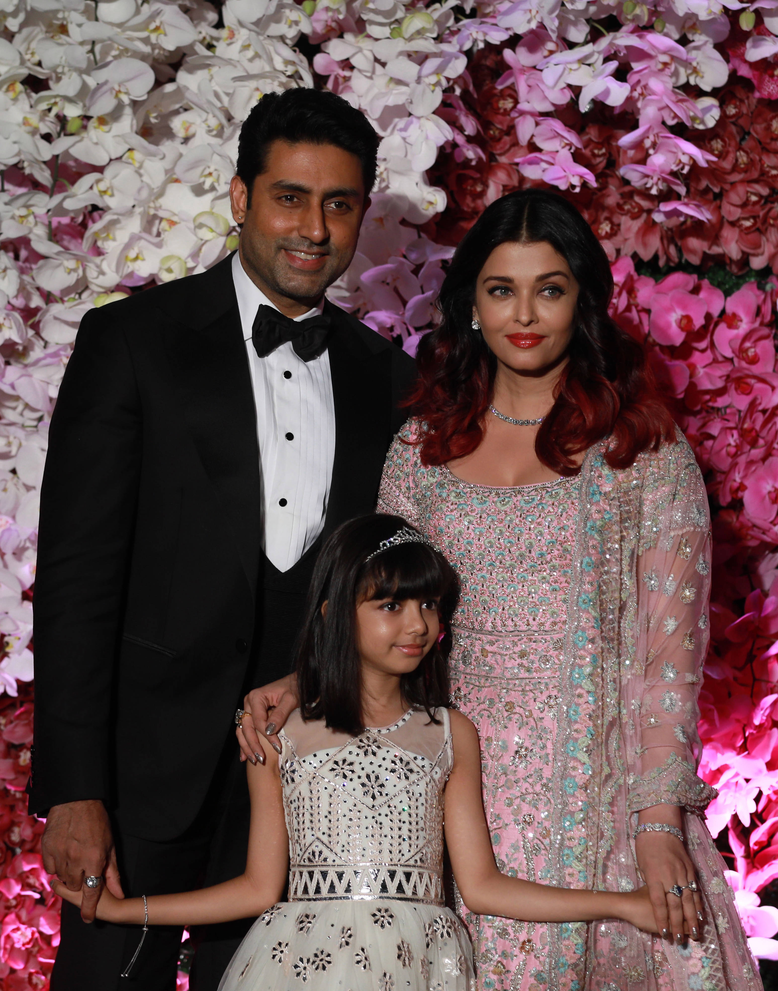 Abhishek Bachchan, wife, daughter, 4K Phone Wallpaper