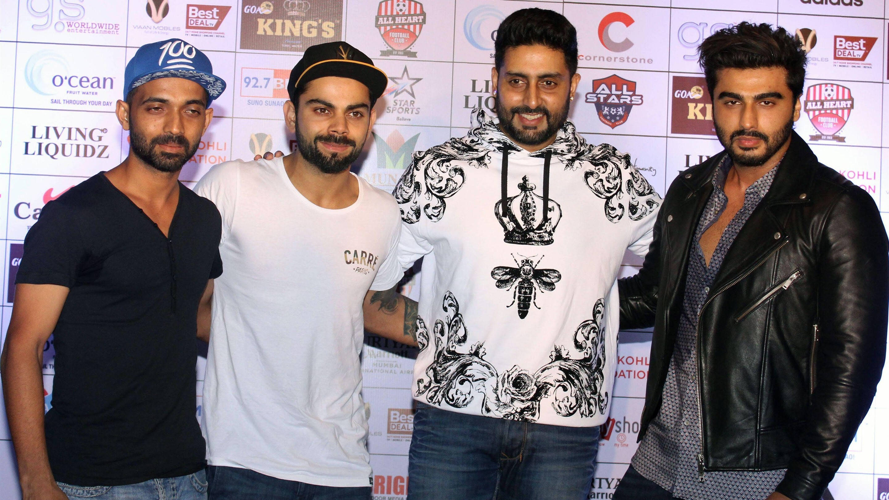 Abhishek Bachchan, cricket team, branded event backdrop, 2K Desktop Wallpaper