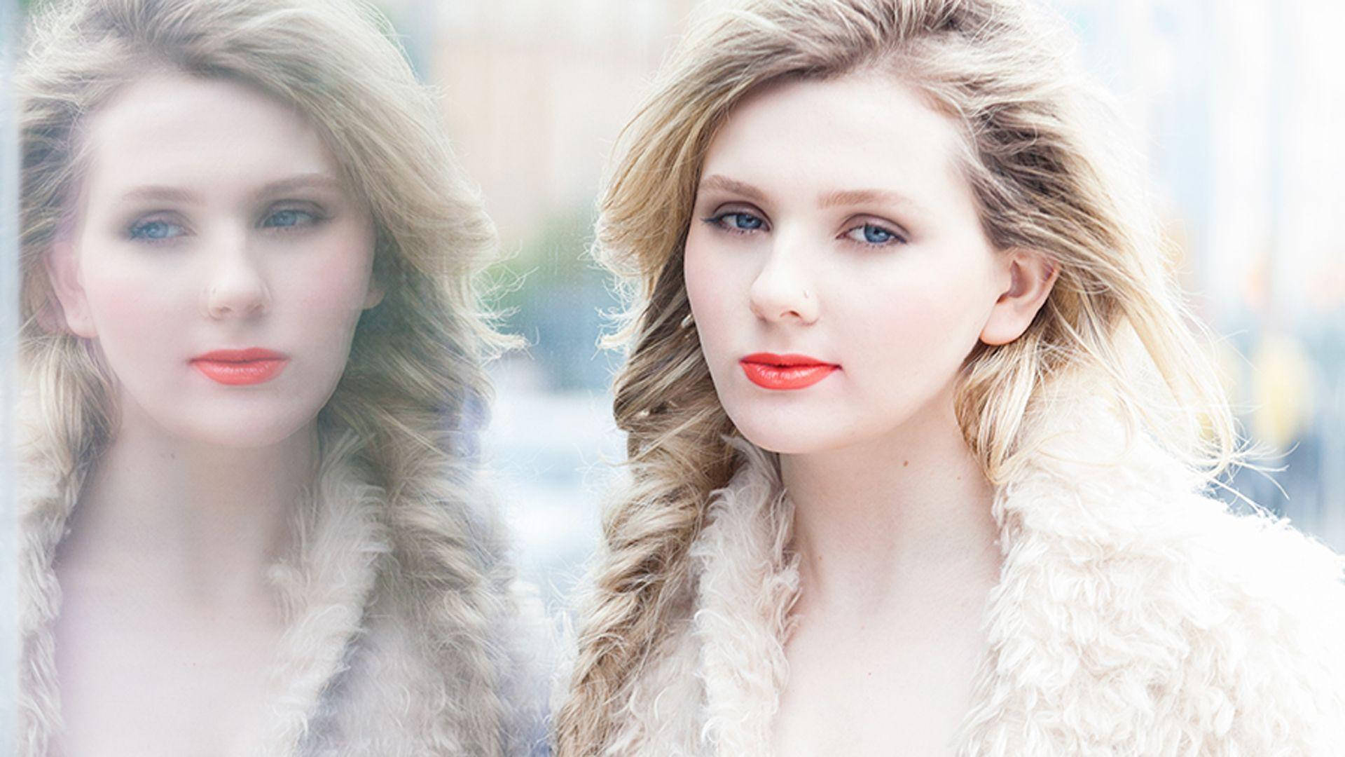 Abigail Breslin, blonde hair, red lips, Full HD Desktop Wallpaper