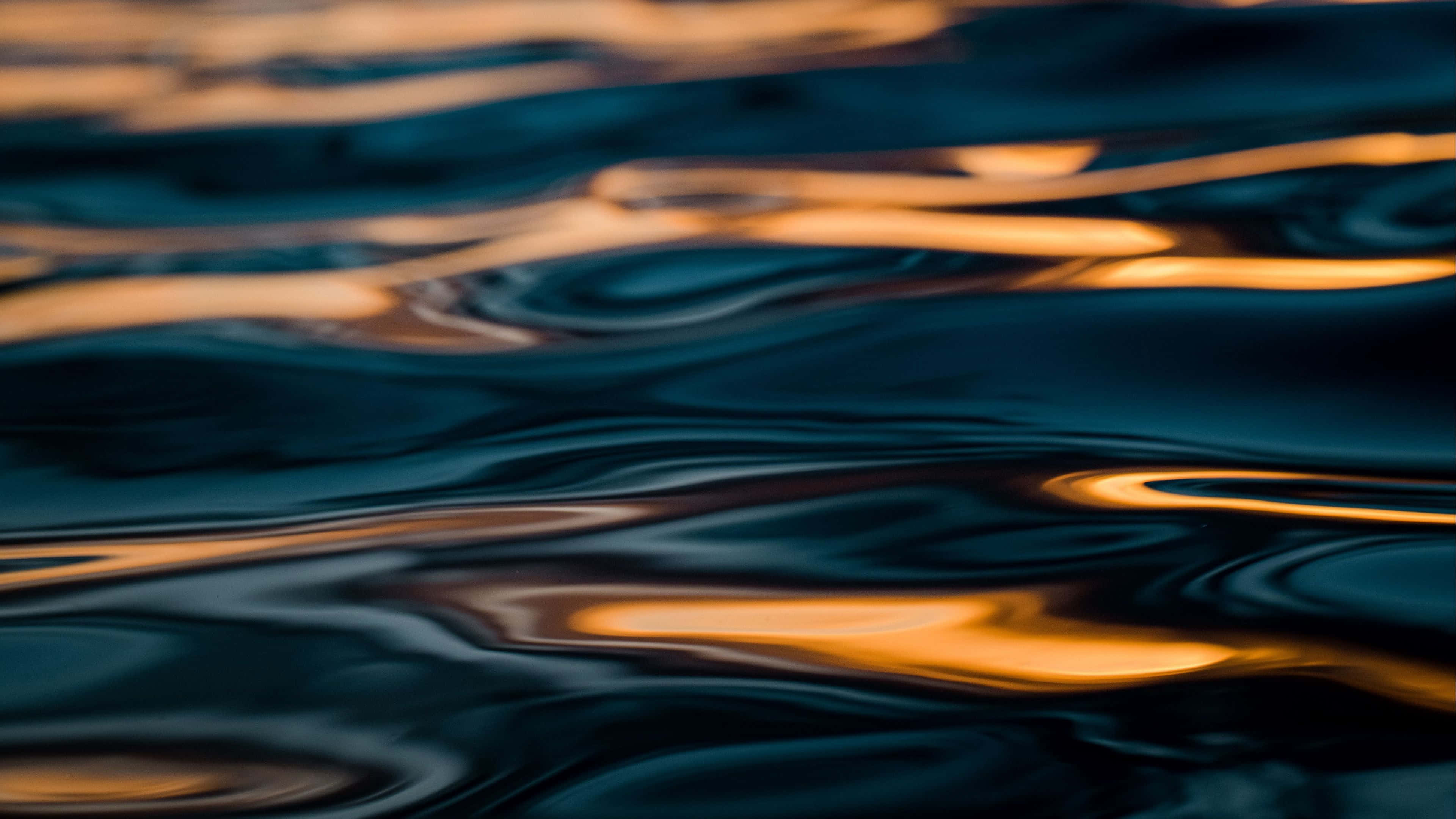 sunset, golden light, dark water, 4K Desktop Wallpaper