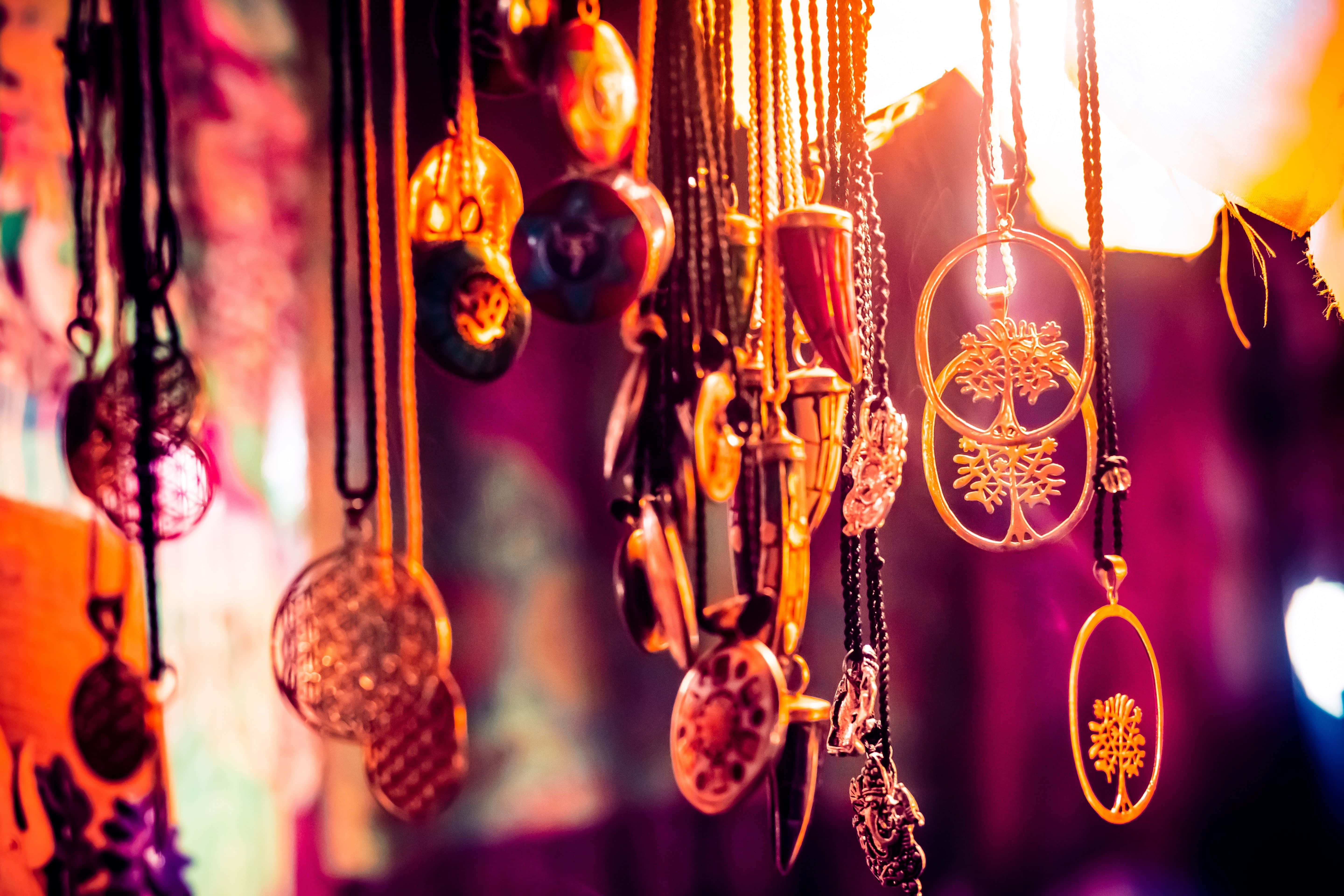 golden, purple, pendant necklaces, 5K Desktop Wallpaper