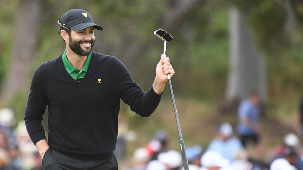 Adam Hadwin, putter, black sweater, SD Desktop Wallpaper