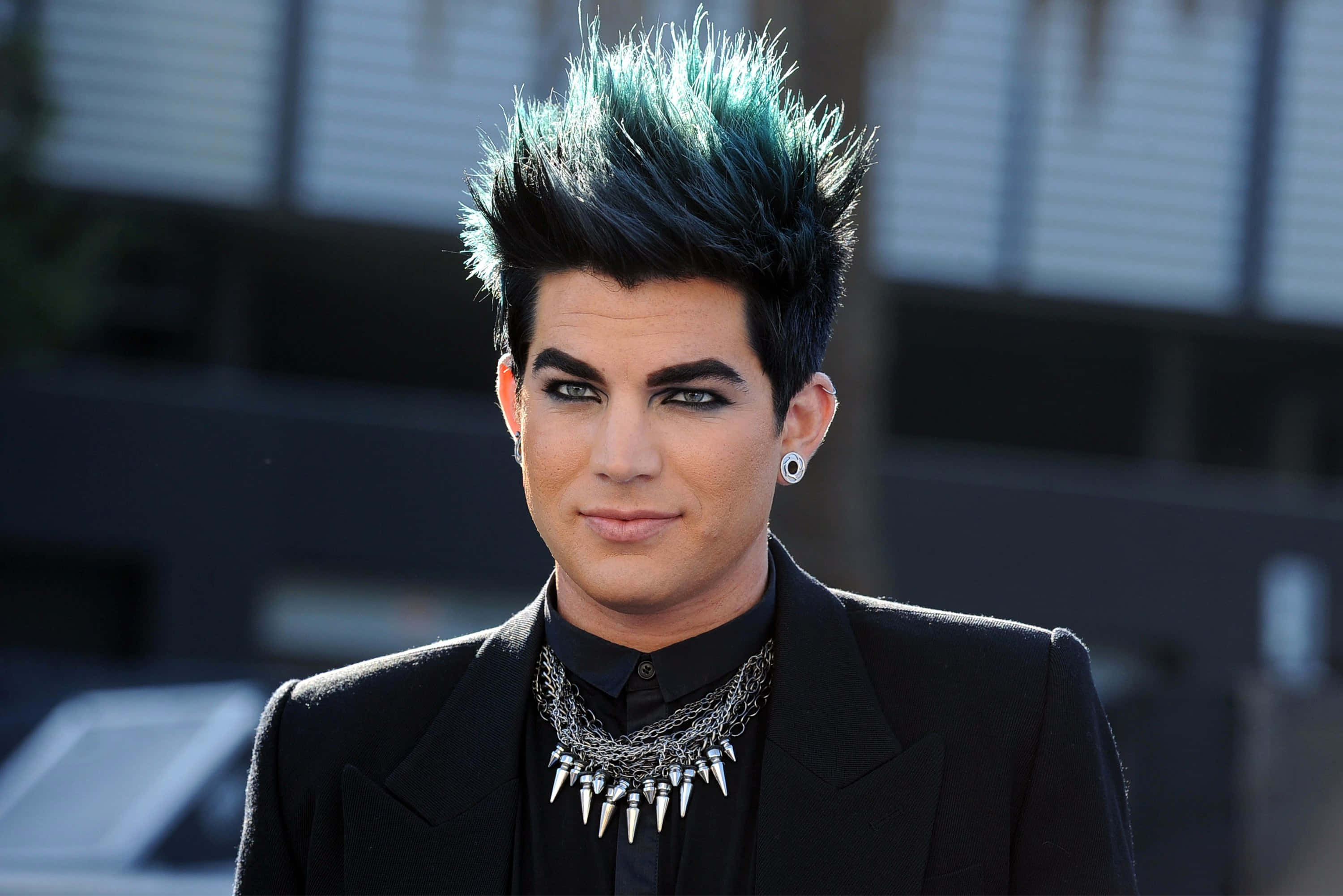 adam lambert, spiky teal hair, bold makeup, 2K Desktop Wallpaper