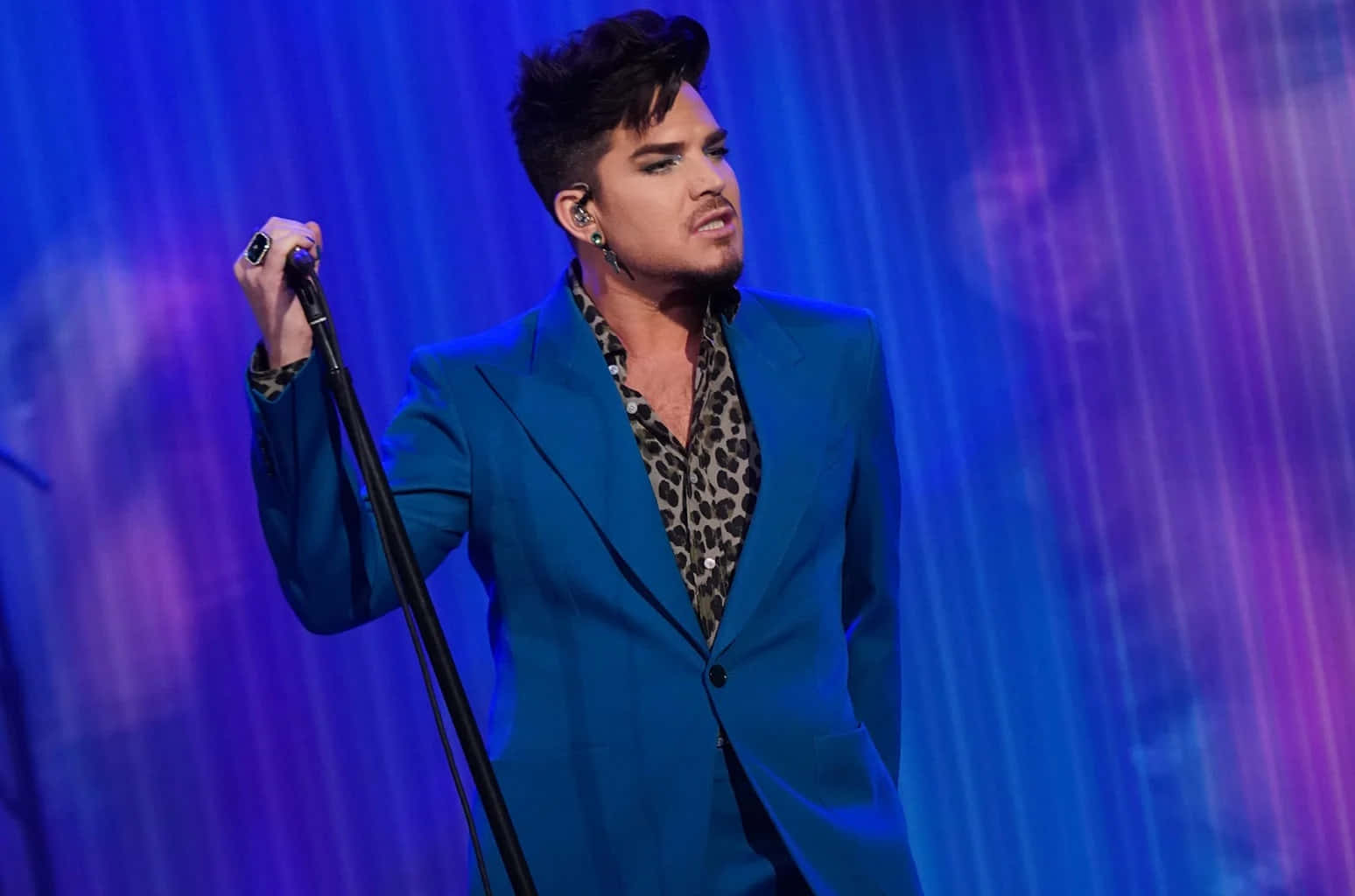 Adam Lambert, blue suit, vibrant blue and purple light backdrop, HD Desktop Wallpaper