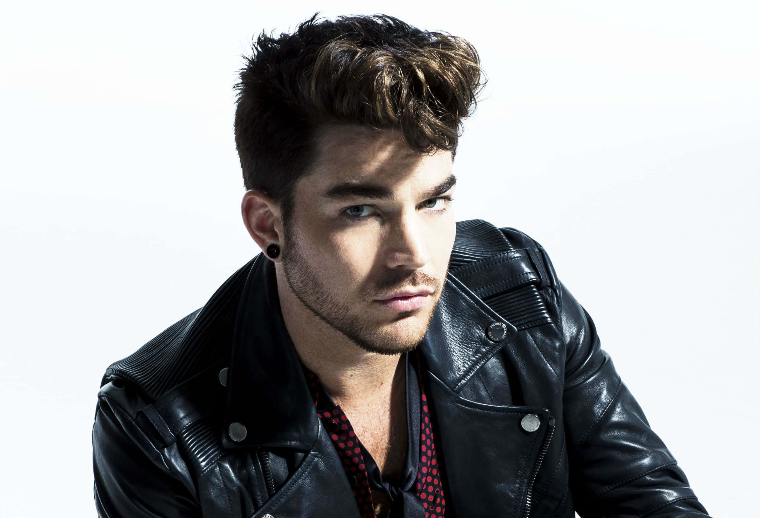 adam lambert, tousled hair, black leather jacket, 2K Desktop Wallpaper