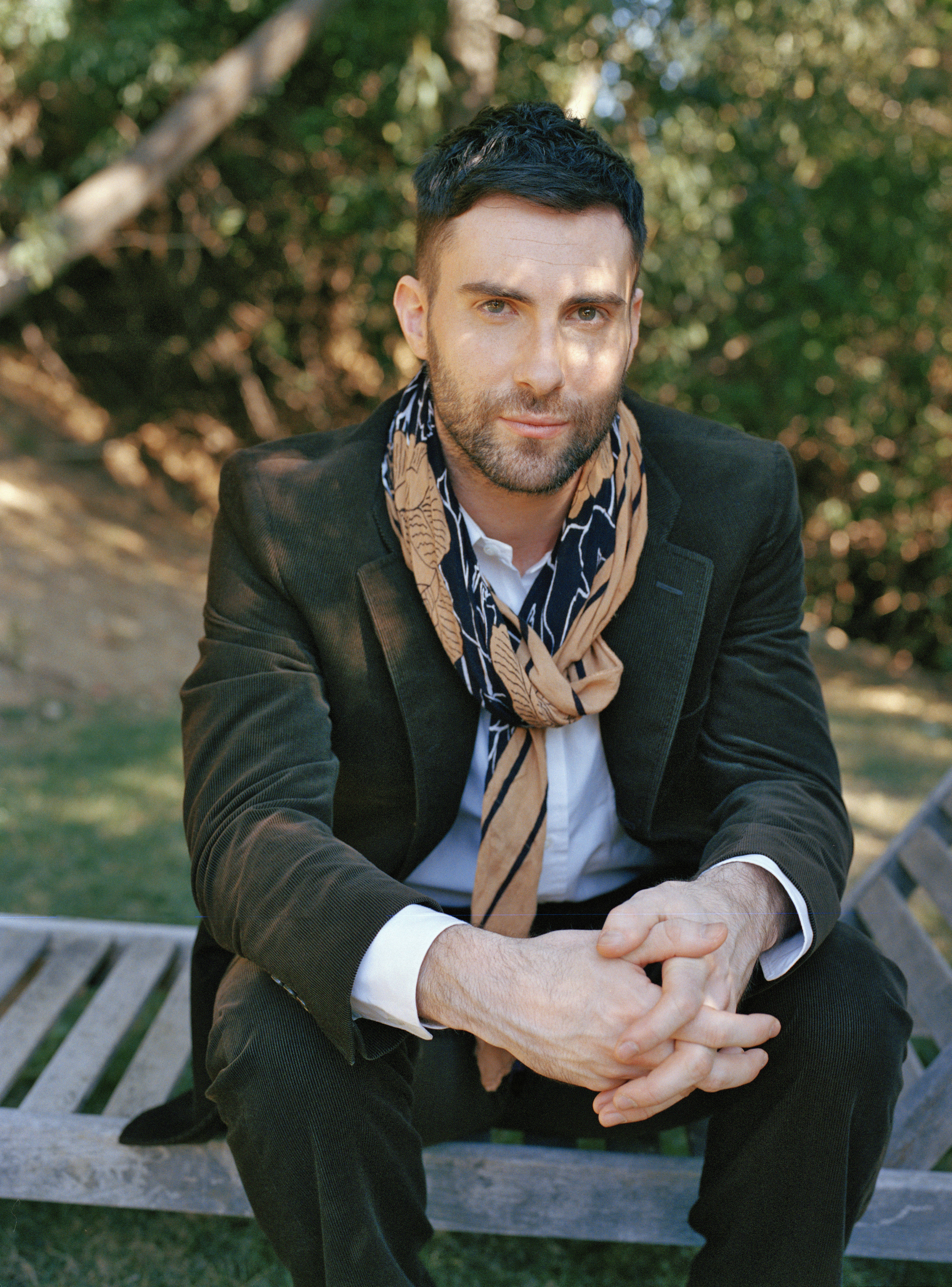 Adam Levine, dark suit, patterned scarf, 5K Phone Wallpaper