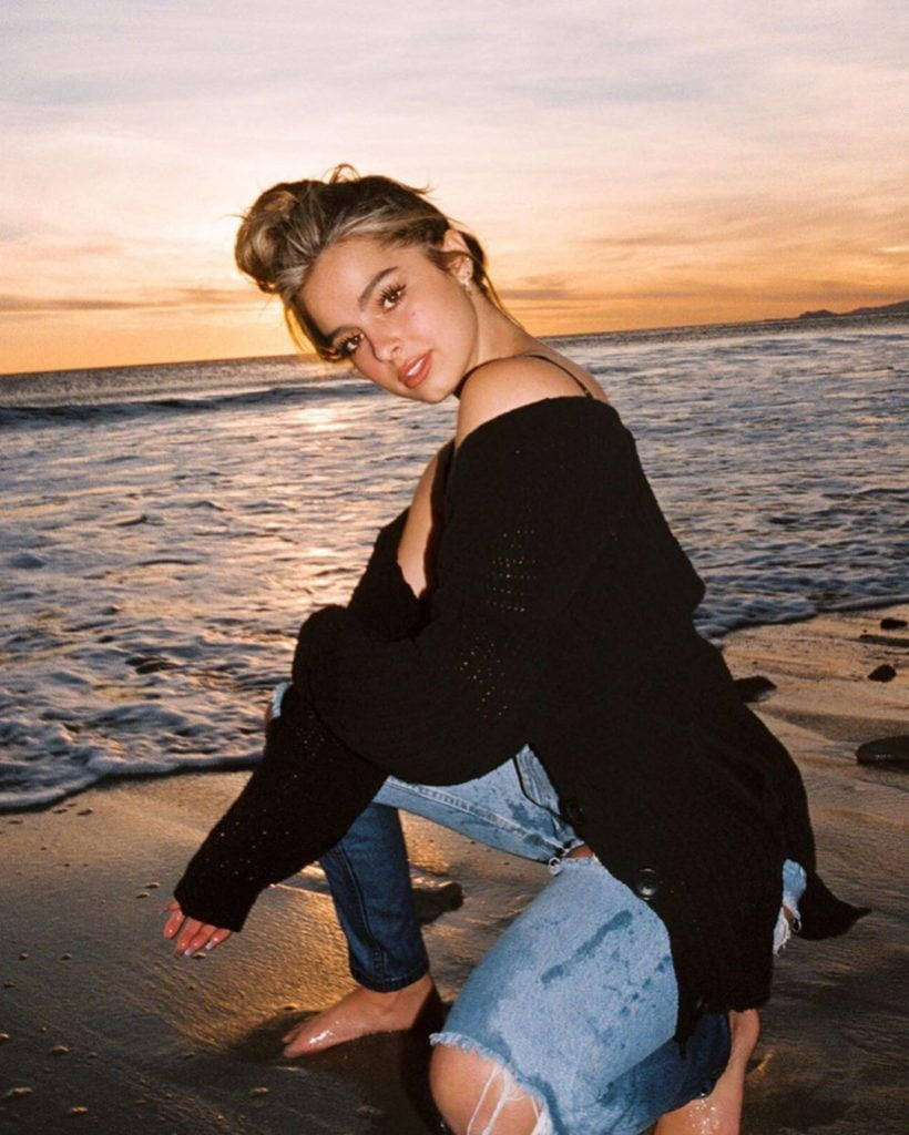 Addison Rae, beach, sunset, SD Phone Wallpaper