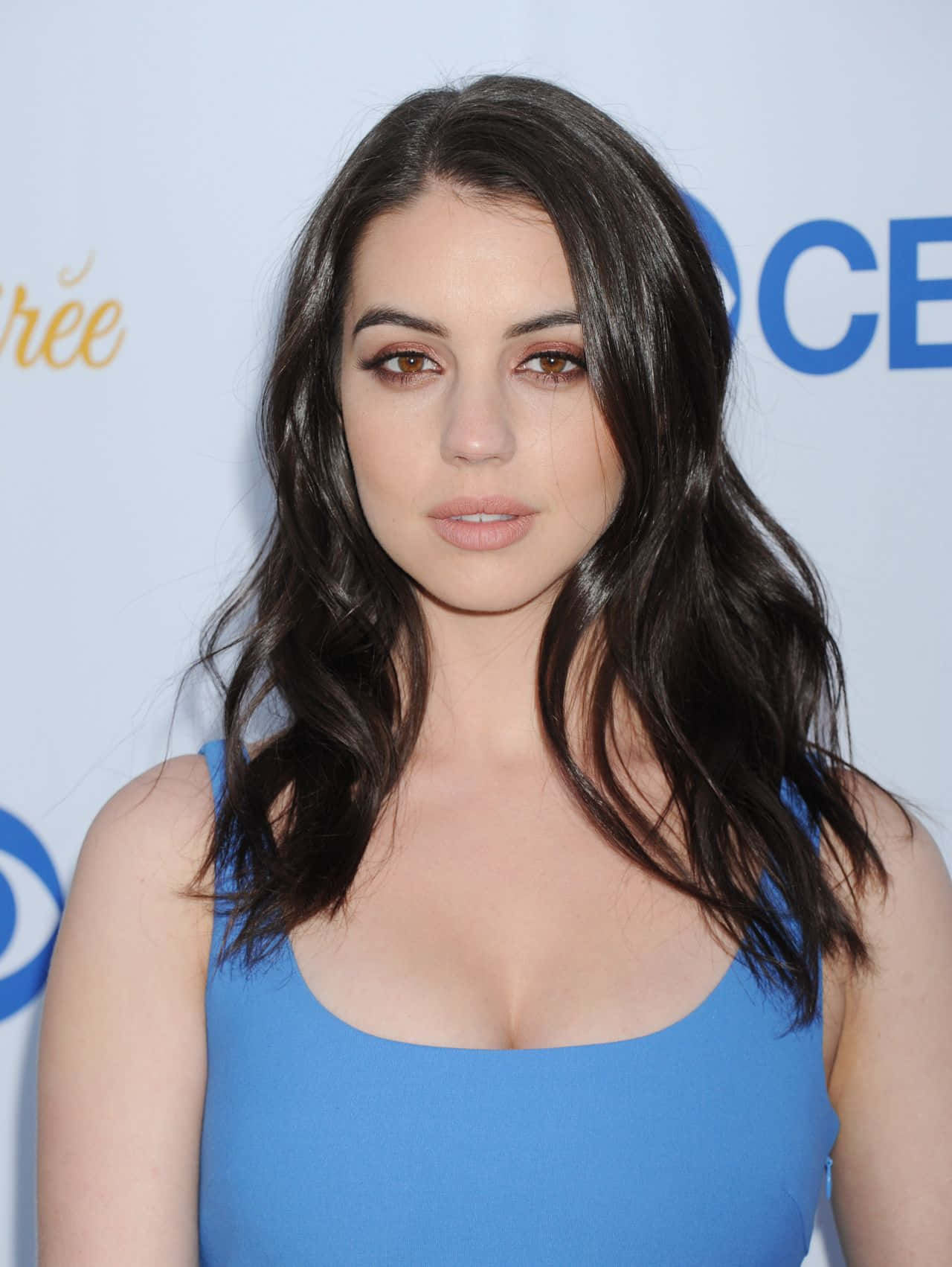 Adelaide Kane, blue dress, event backdrop, HD Phone Wallpaper