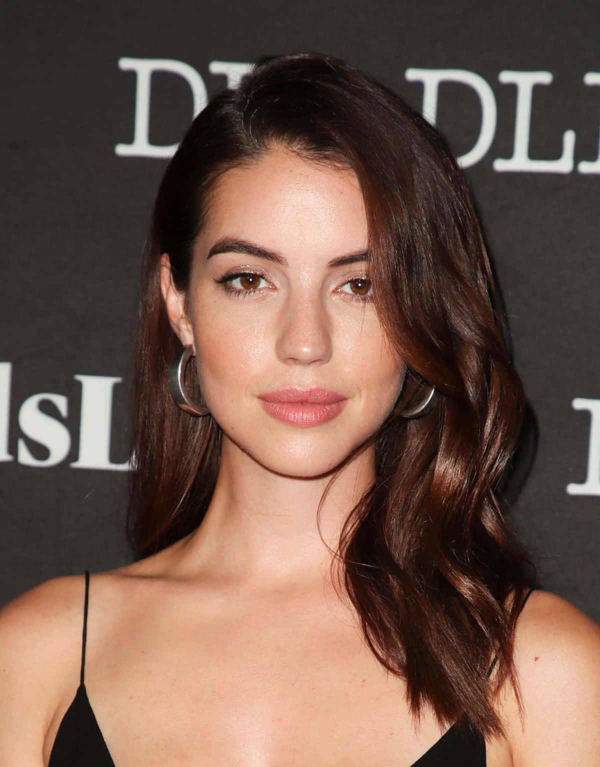 Adelaide Kane, dark wavy hair, hoop earrings, HD Phone Wallpaper