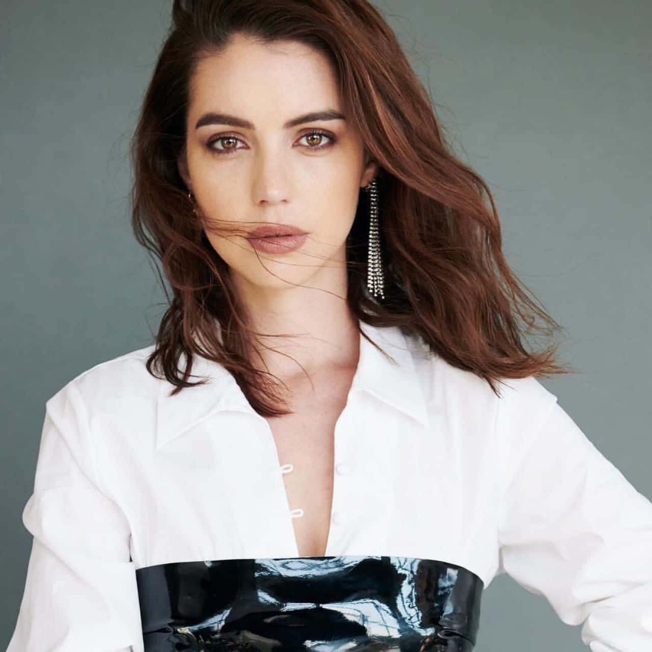Adelaide Kane, white blouse, black glossy belt, HD Desktop Wallpaper