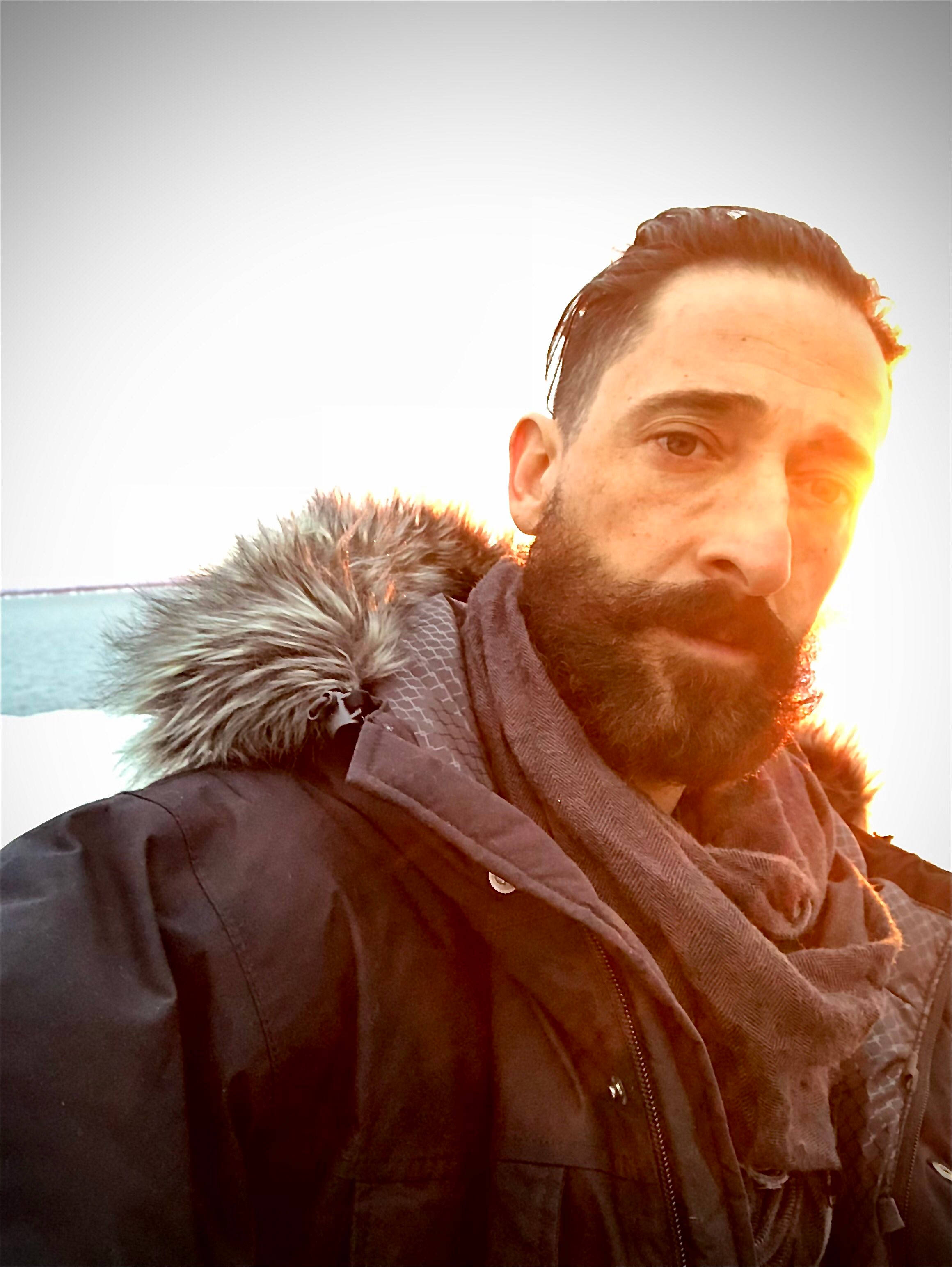 Adrien Brody, fur-lined winter coat, scarf, 2K Phone Wallpaper