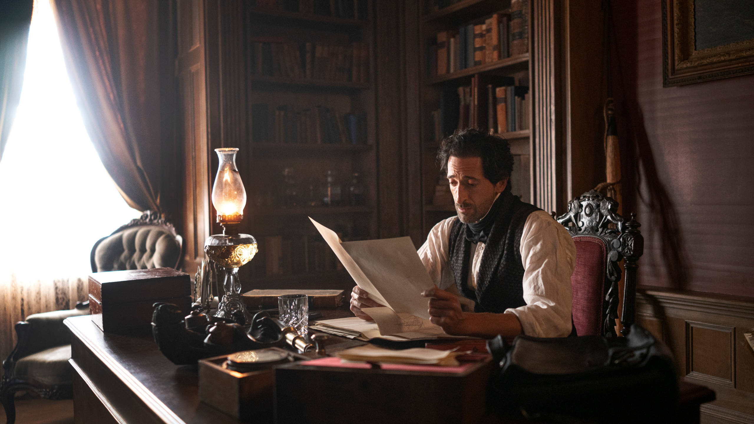 Adrien Brody, vintage attire, cluttered wooden desk, 2K Desktop Wallpaper