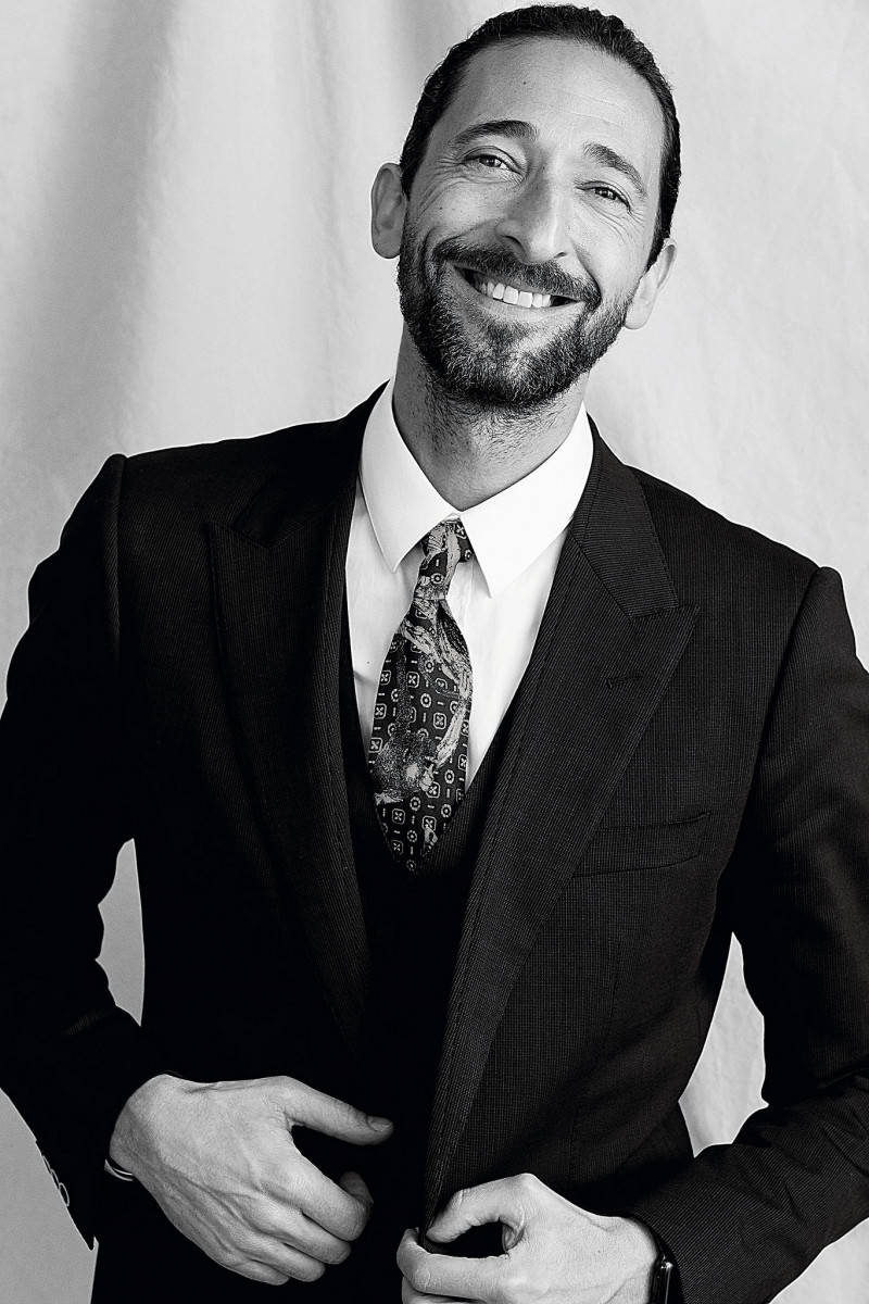 Adrien Brody, black and white portrait, suit, SD Phone Wallpaper