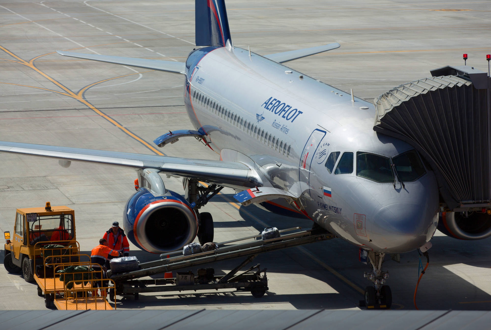 Aeroflot, airplane, gate, Full HD Desktop Wallpaper