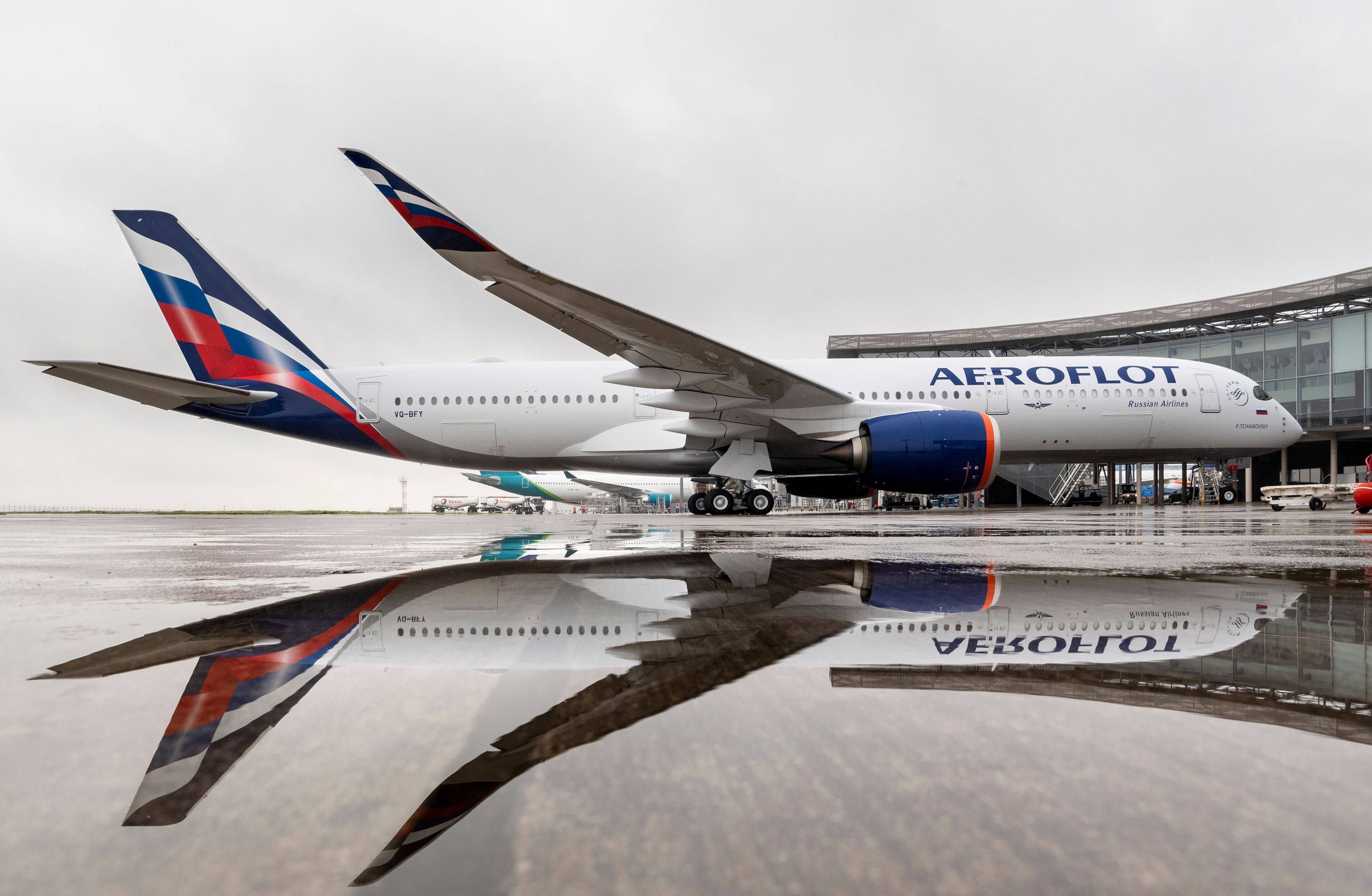 Aeroflot, airplane, wet tarmac, 2K Desktop Wallpaper