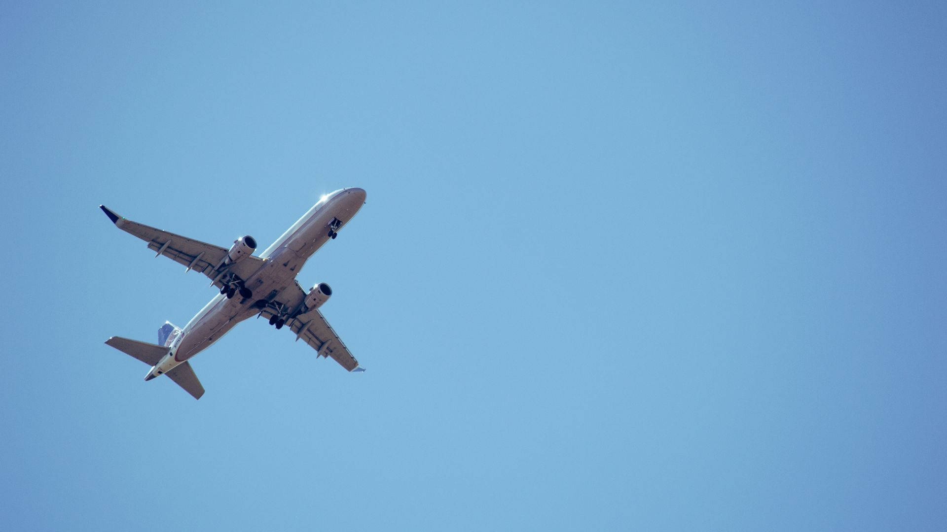 white passenger jet, clear blue sky, landing gear extended, Full HD Desktop Wallpaper