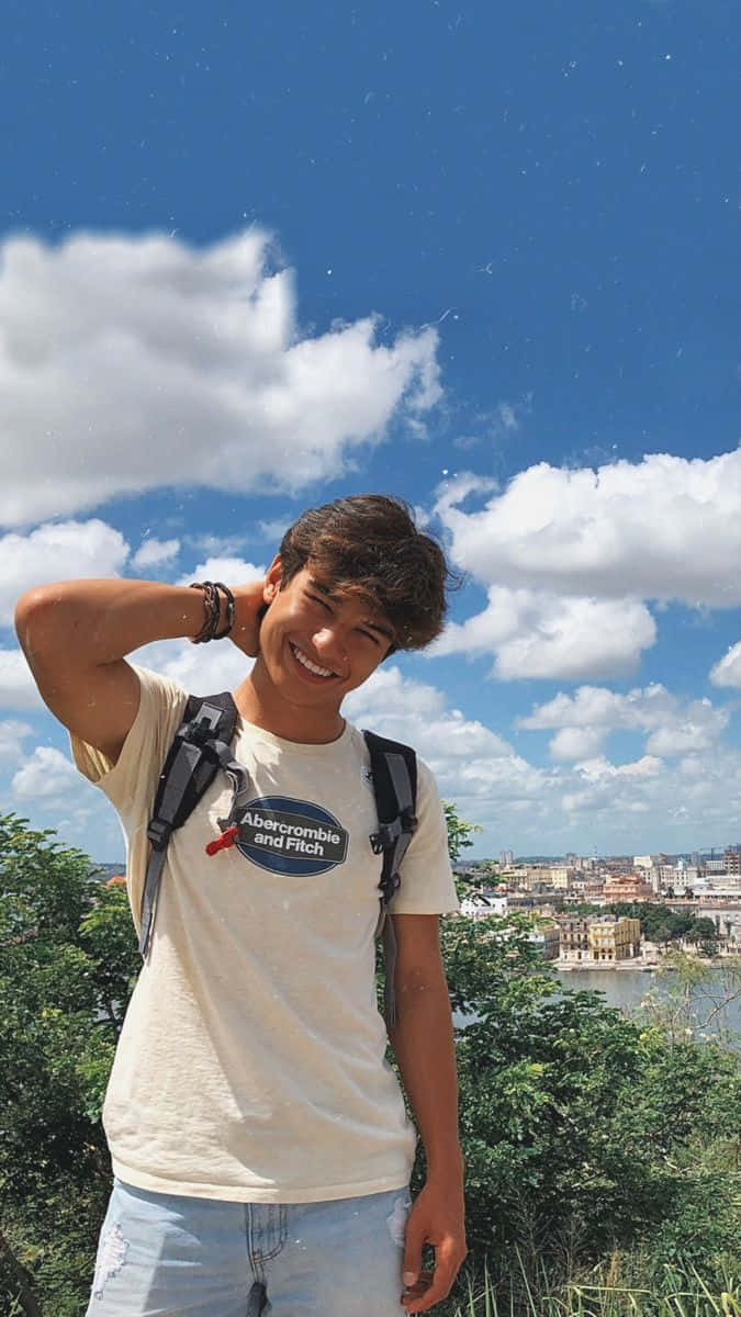 teenage boy, smiling, backpack, SD Phone Wallpaper