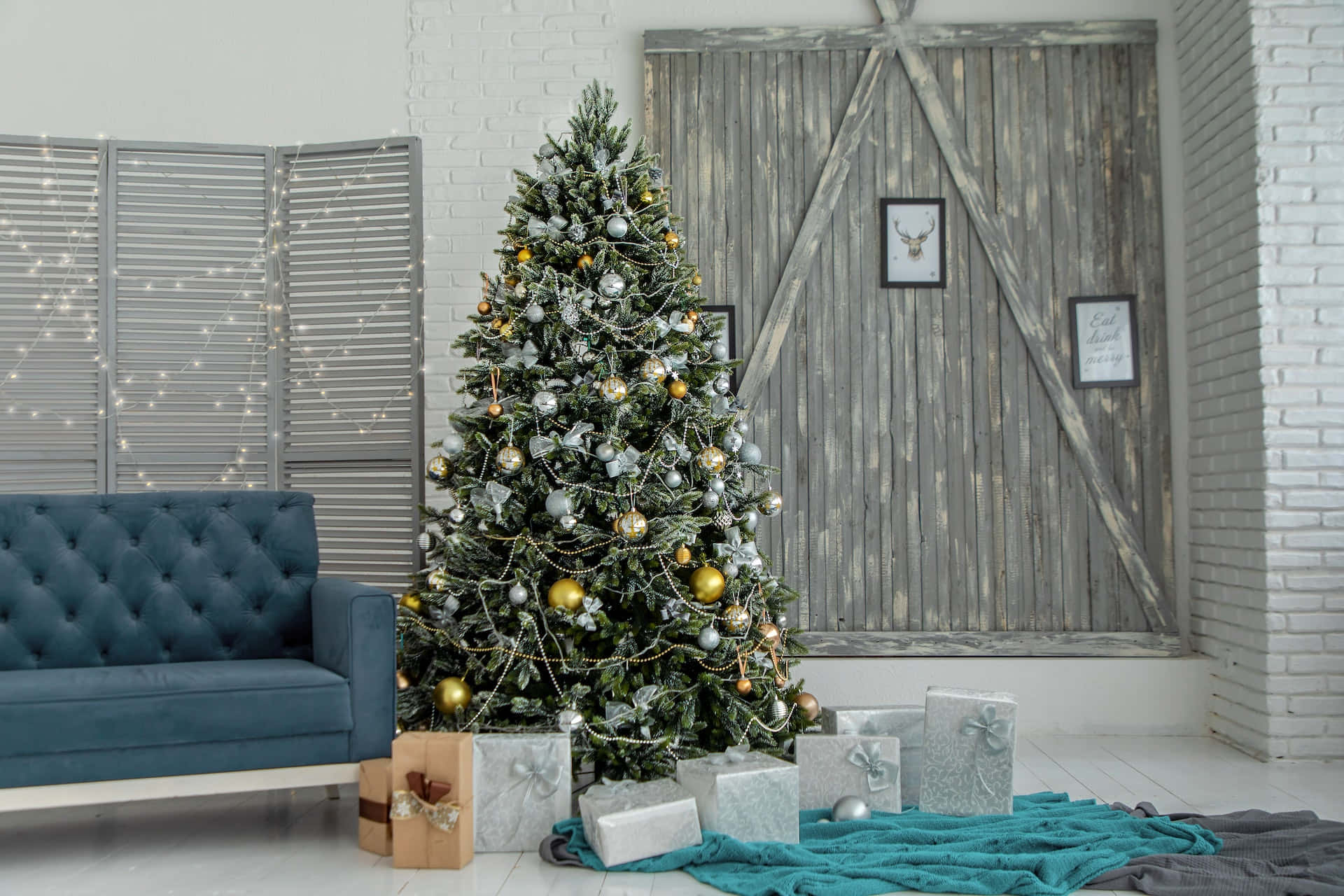 Aesthetic Christmas Tree, gold and silver ornaments, blue tufted sofa, Full HD Desktop Wallpaper