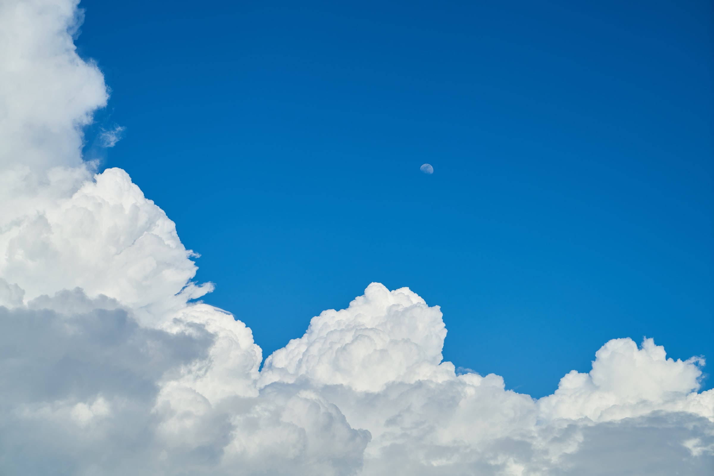 afternoon blue cloudy sky, crescent moon, fluffy white clouds, Full HD Desktop Wallpaper