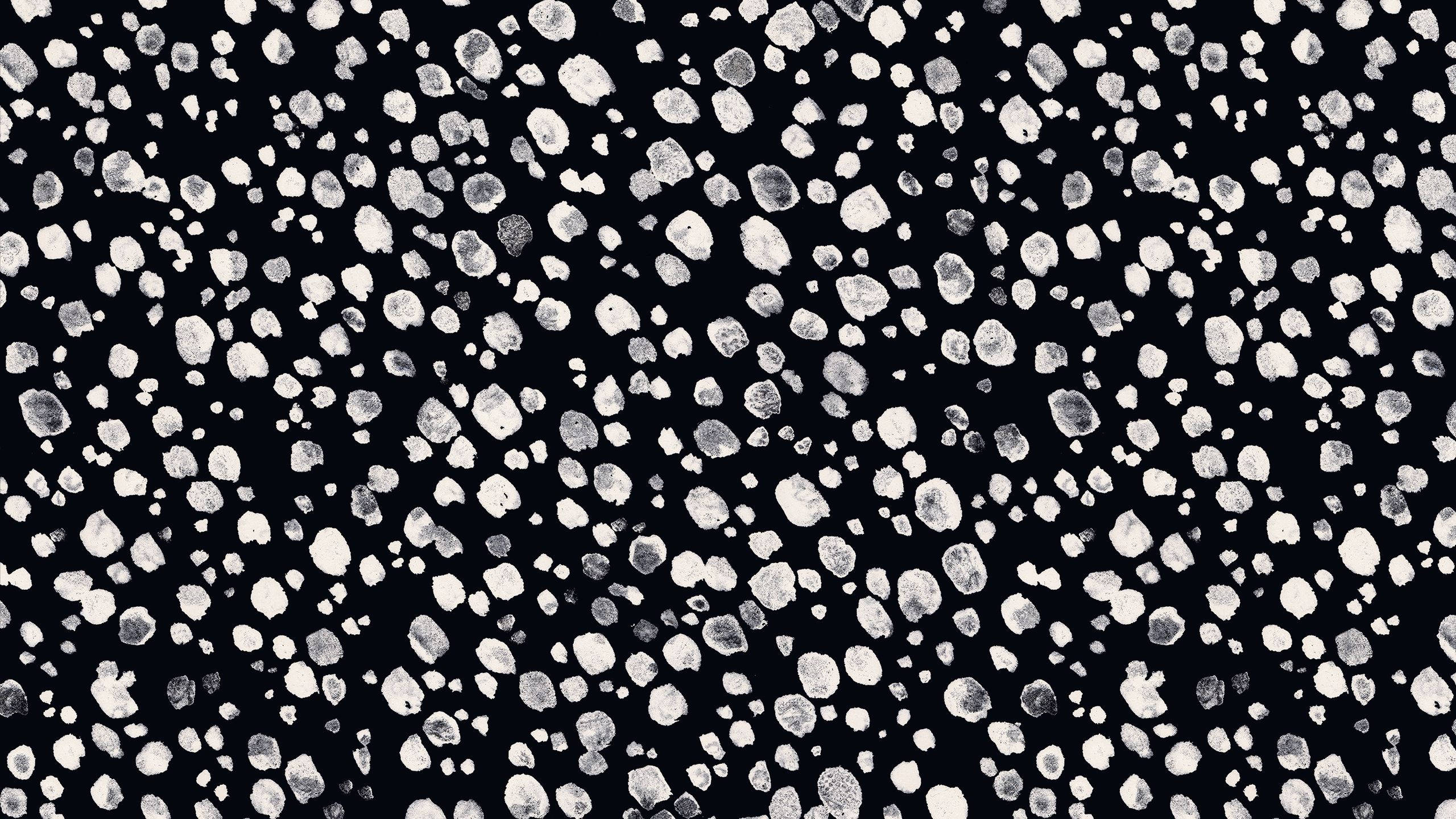white crystal patterns, dark aesthetic, black background, 2K Desktop Wallpaper