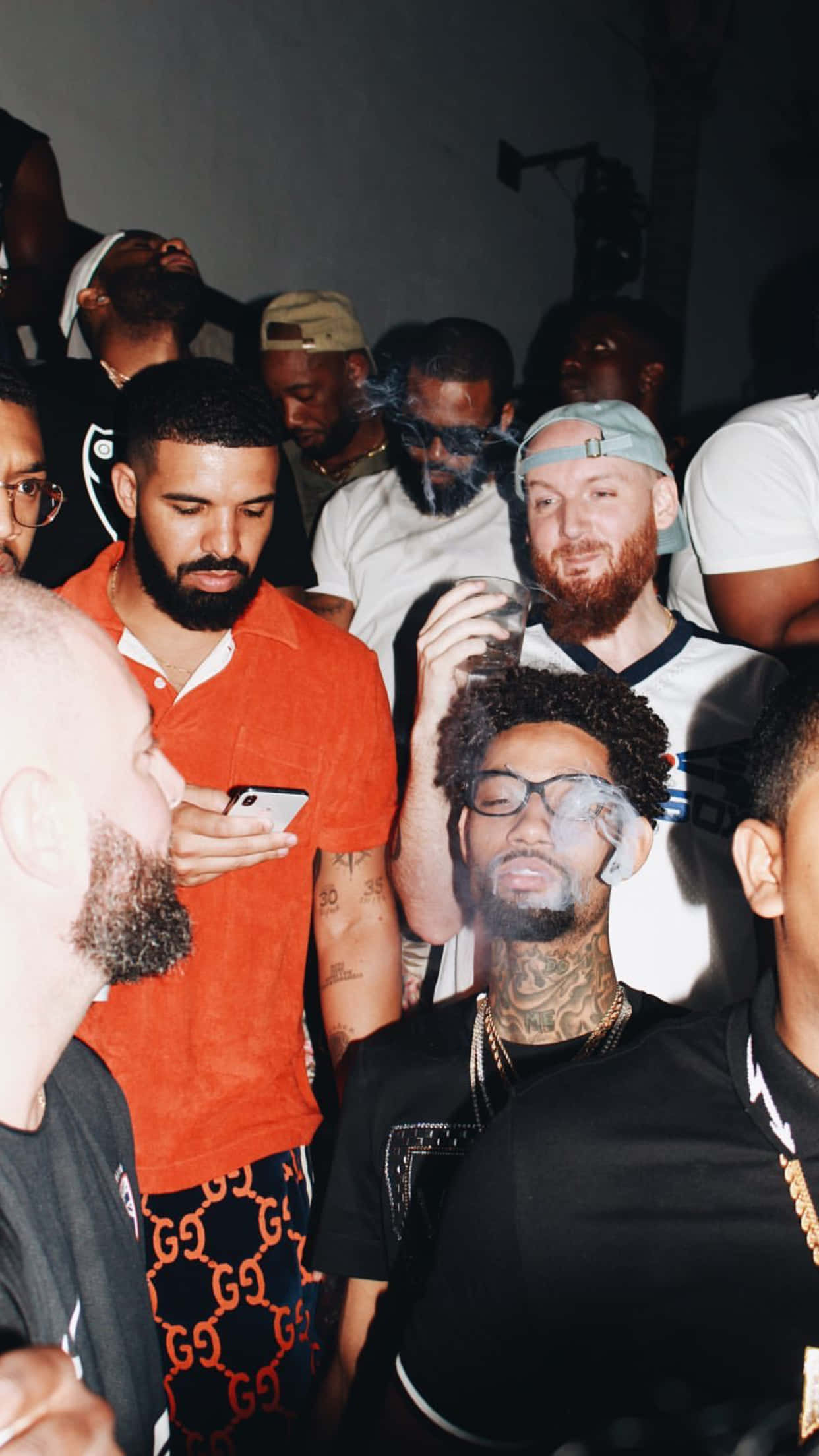 Aesthetic Drake, dimly lit crowd, stylish men, Full HD Phone Wallpaper
