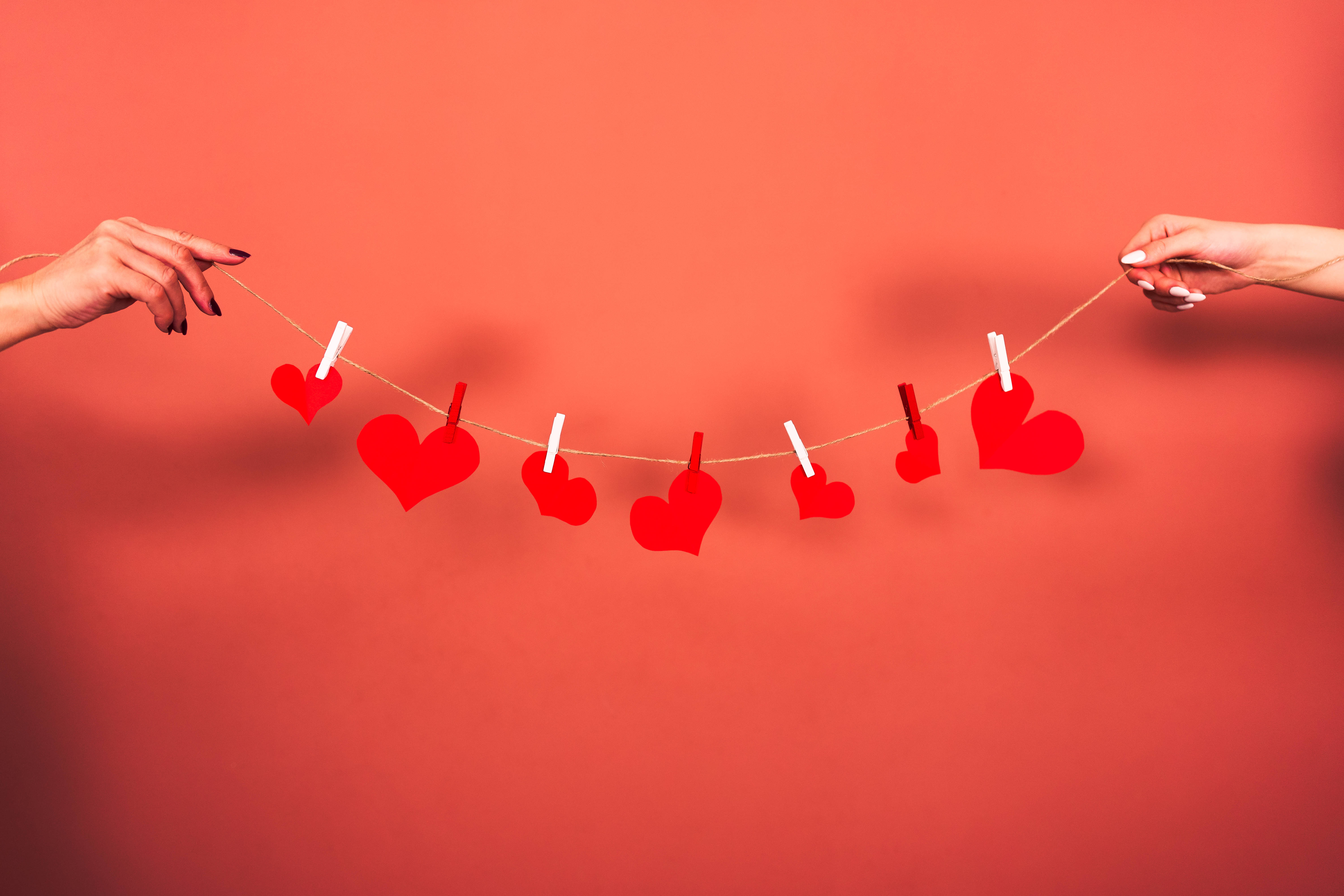 red paper hearts, string, coral background, 5K Desktop Wallpaper