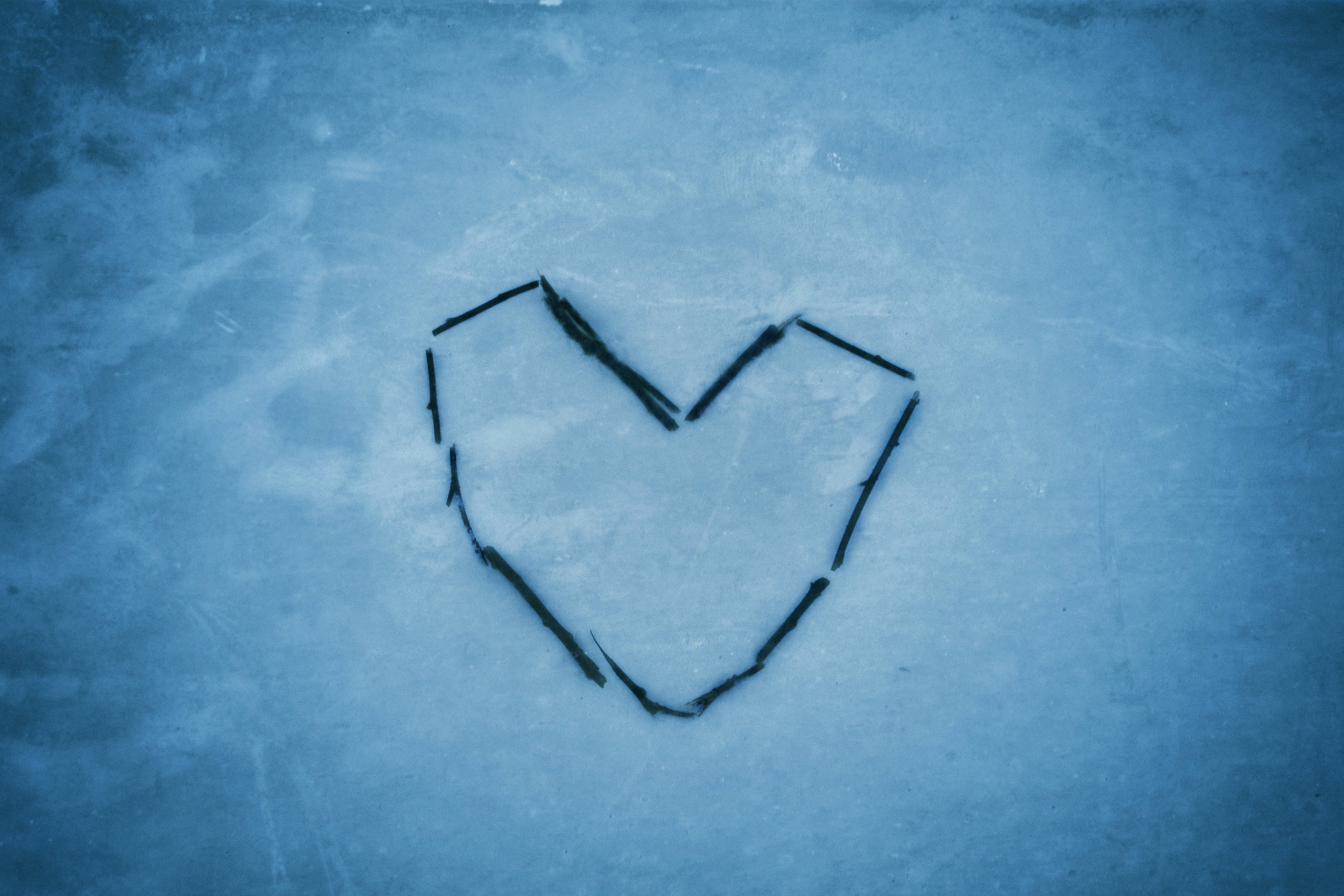 Aesthetic Heart, heart shape, dark twigs, 5K Desktop Wallpaper