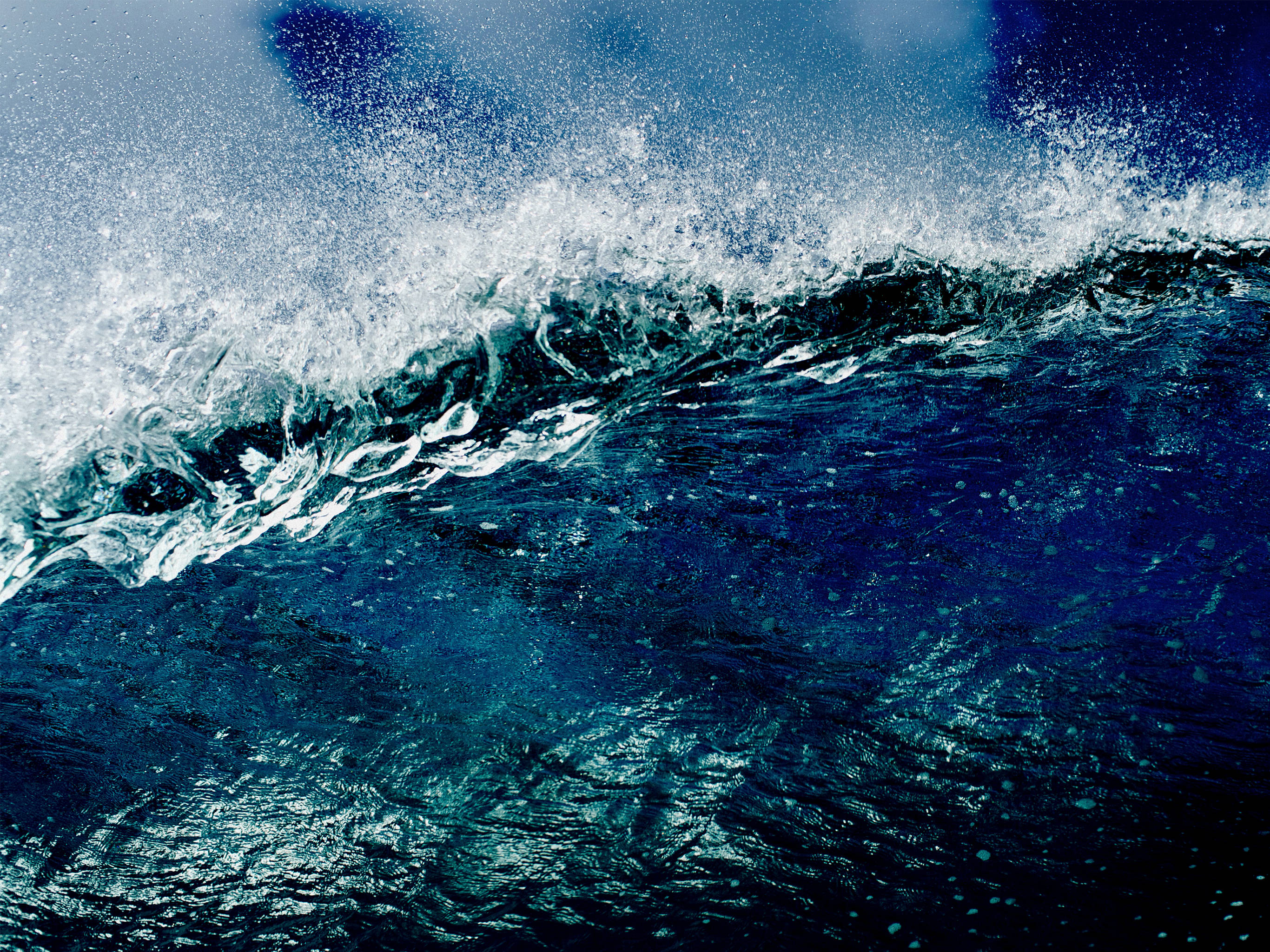 Aesthetic iPad, raging waves, ocean wave, 2K Desktop Wallpaper