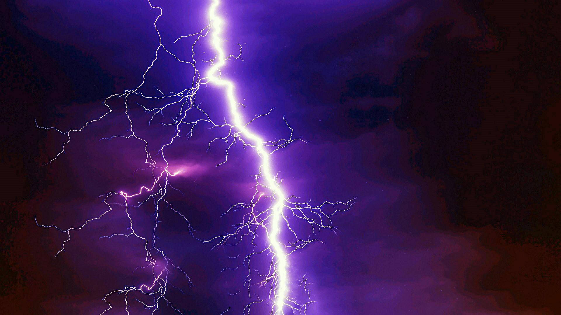 Aesthetic Lightning, purple lightning bolt, dark stormy sky, Full HD Desktop Wallpaper