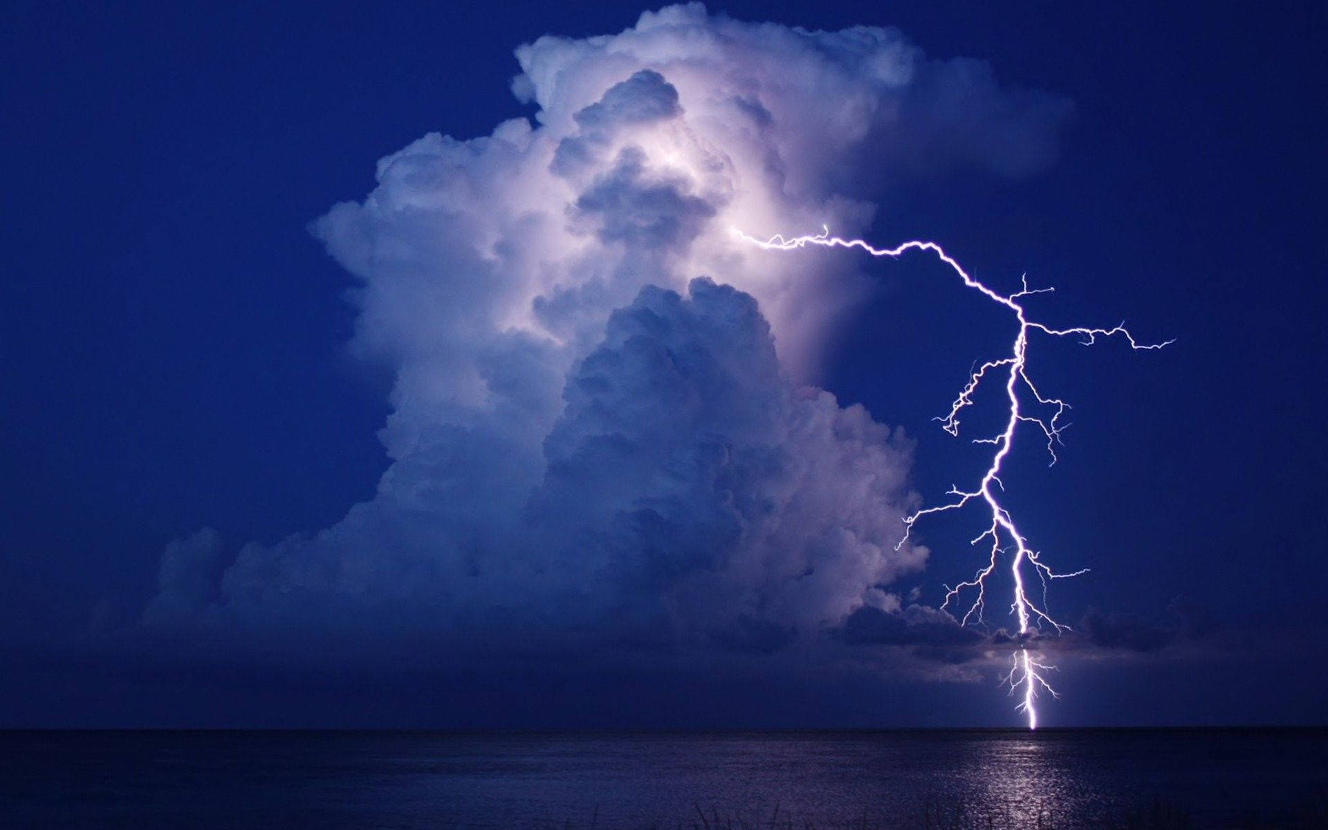 Aesthetic Lightning, lightning bolt, ocean, Full HD Desktop Wallpaper